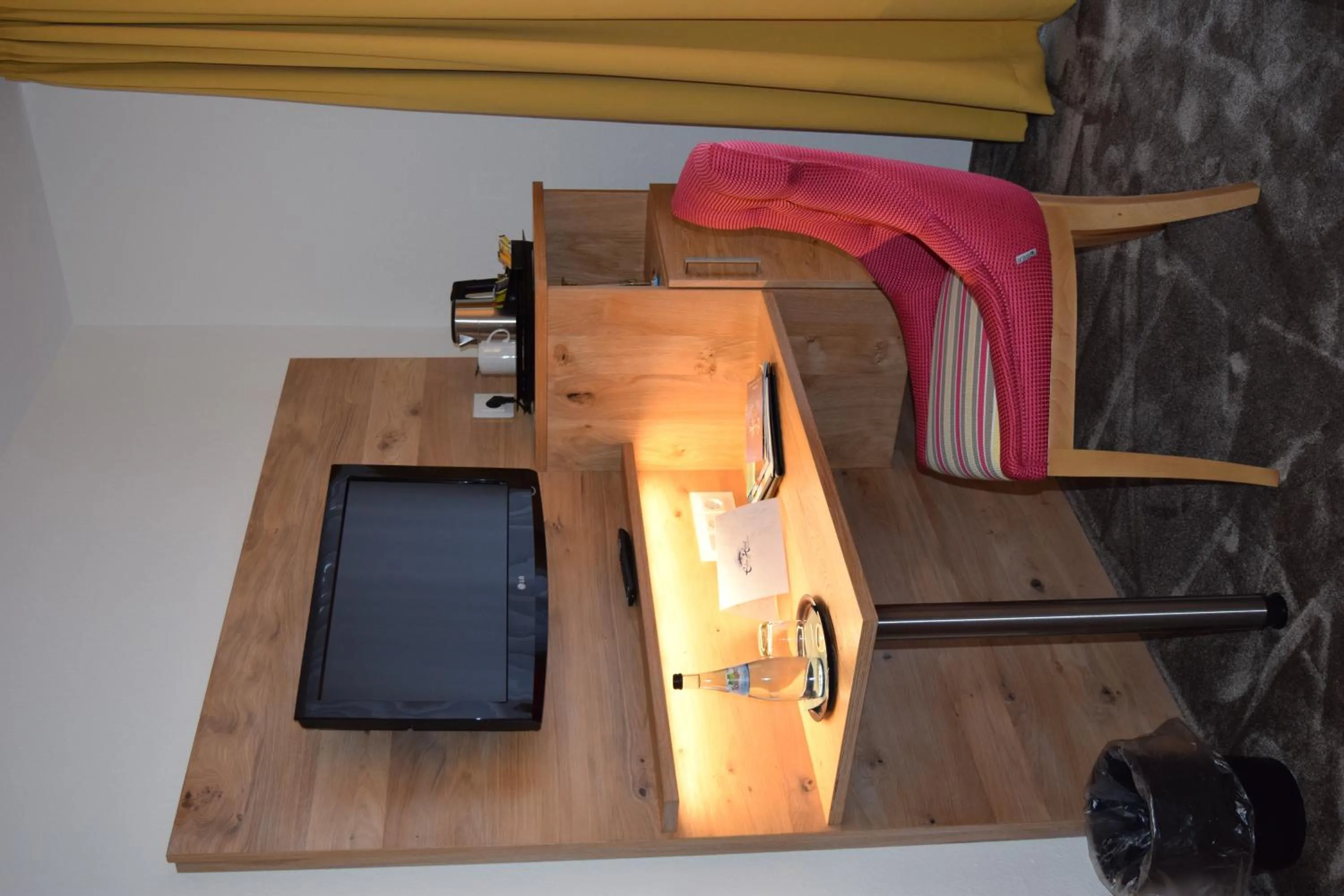 Seating area in Eden Hotel