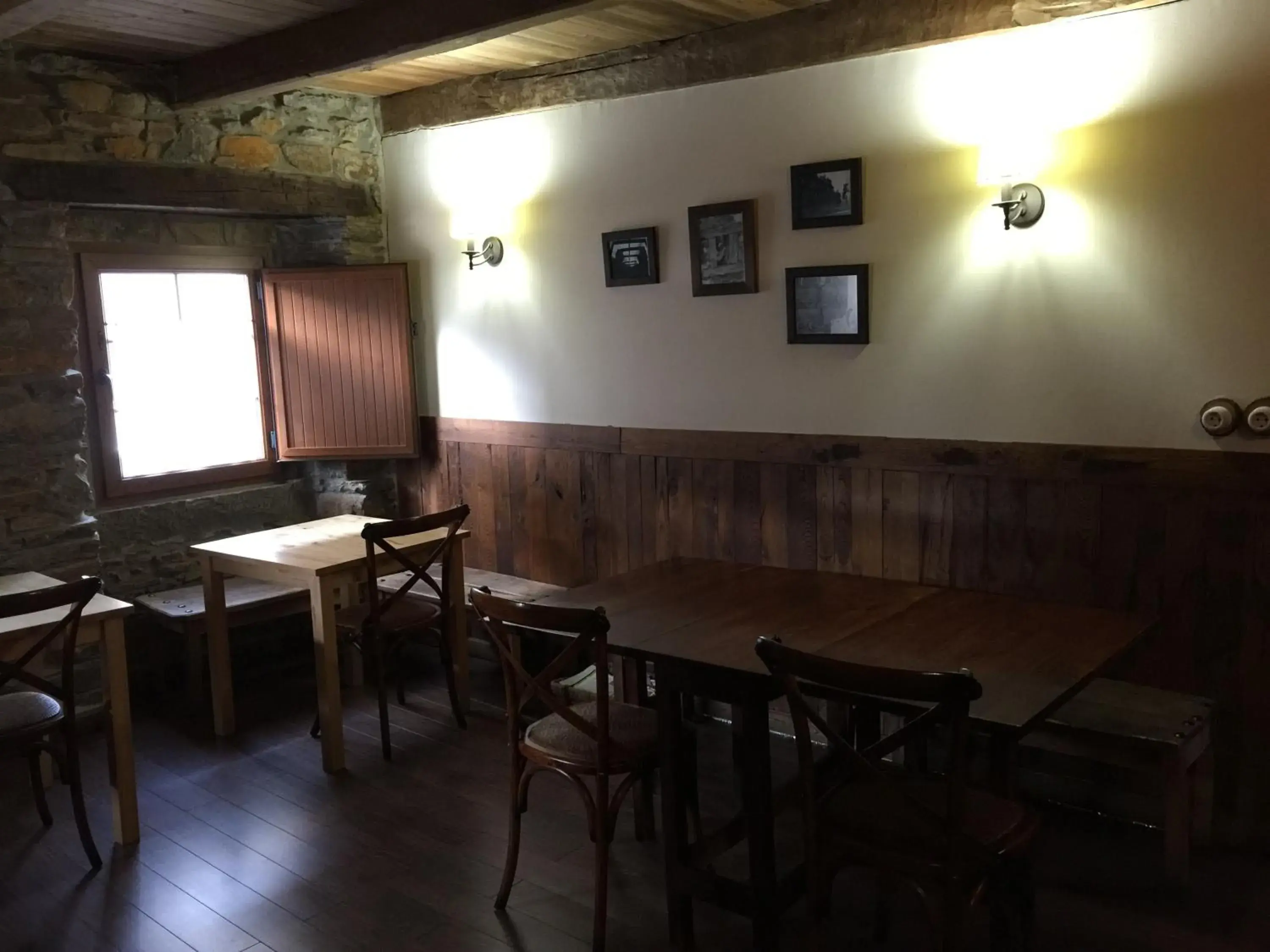 Hostal De Montaña La Aldeya Hostal De Montaña La Aldeya