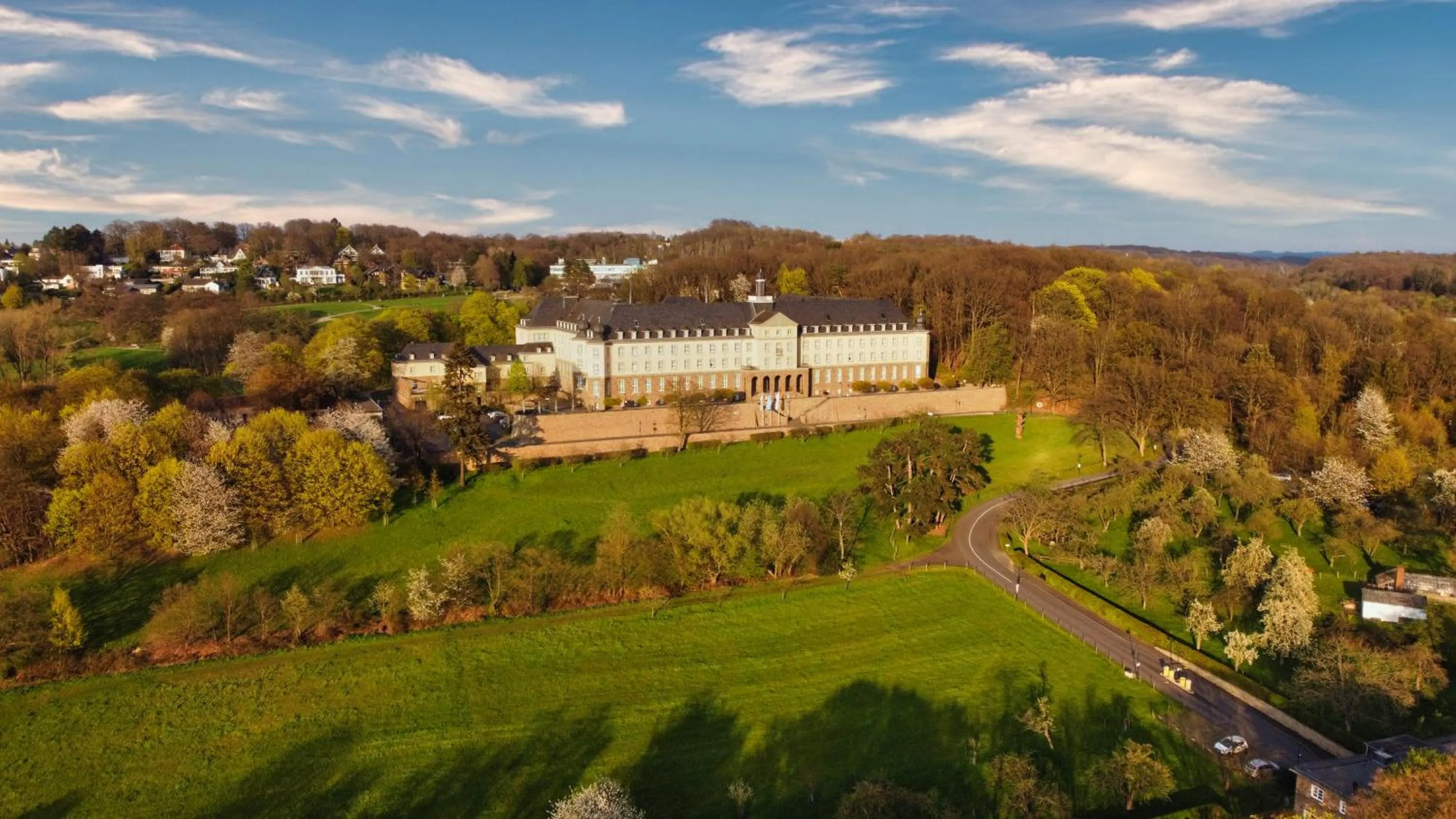 Property building in Kardinal Schulte Haus
