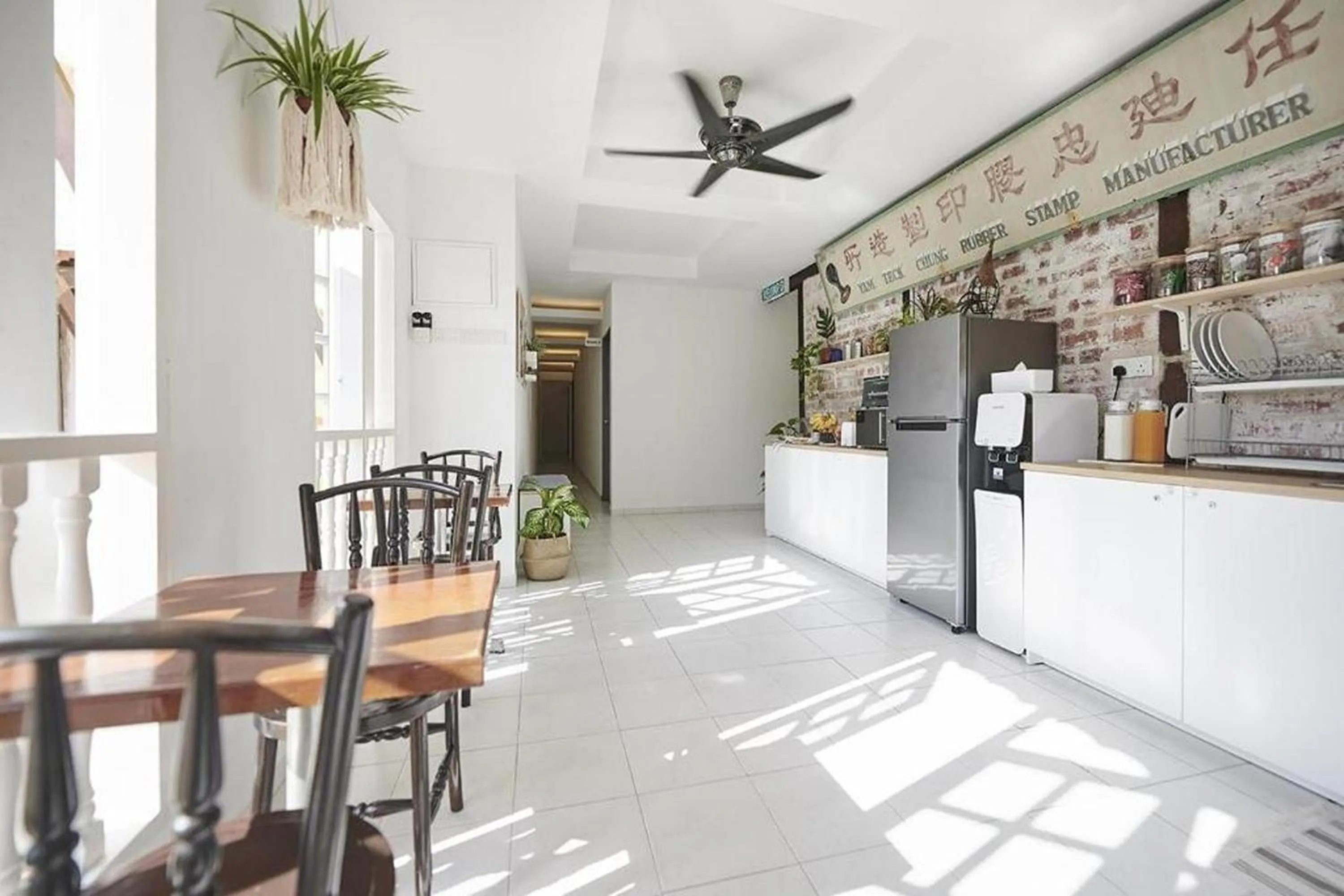 Coffee/tea facilities in Sleepy Nomad Hostel