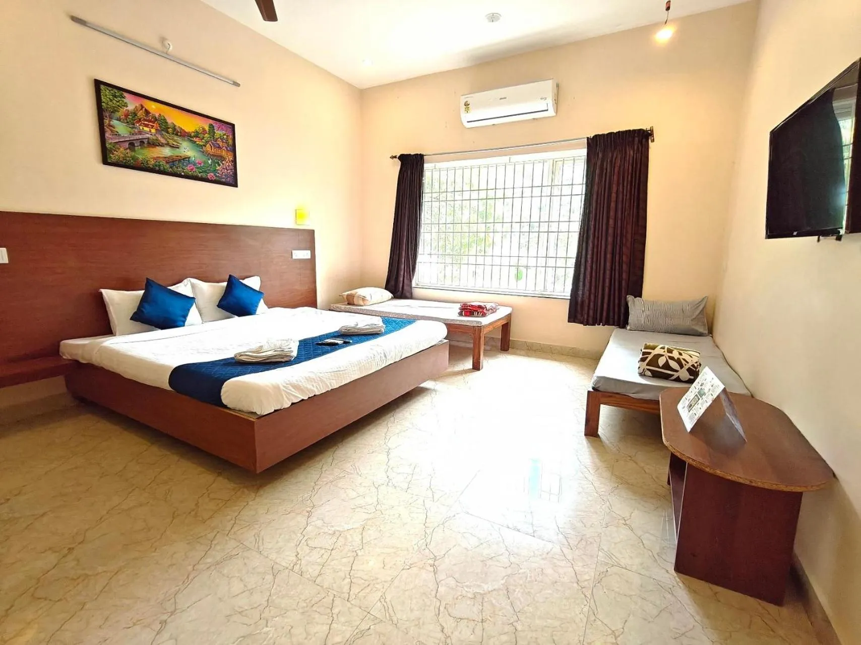 Bed in PV Resort - Auro Beach