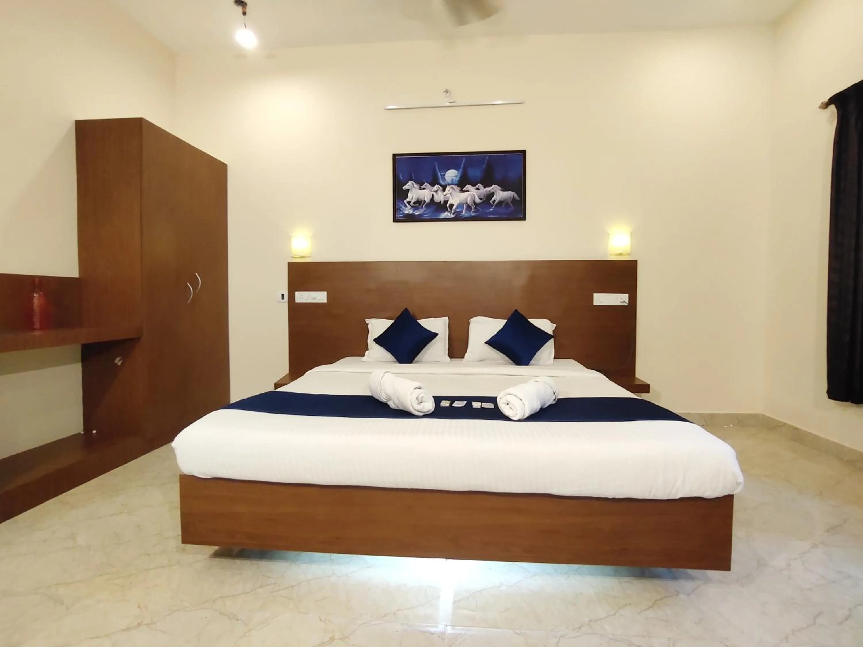 Bed in PV Resort - Auro Beach