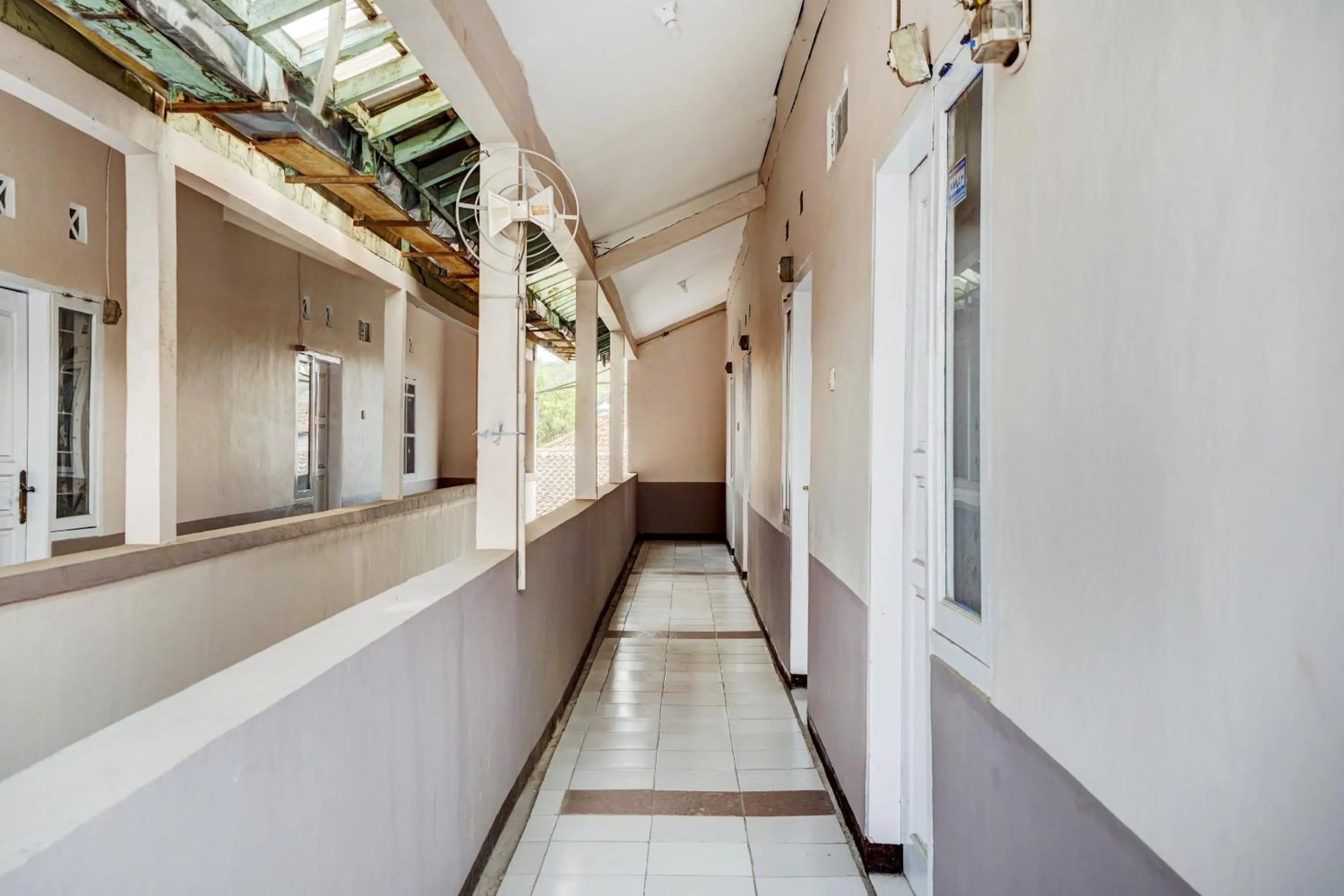Lobby or reception in Hotel O Pondok Sabaraya Cileunyi Syariah