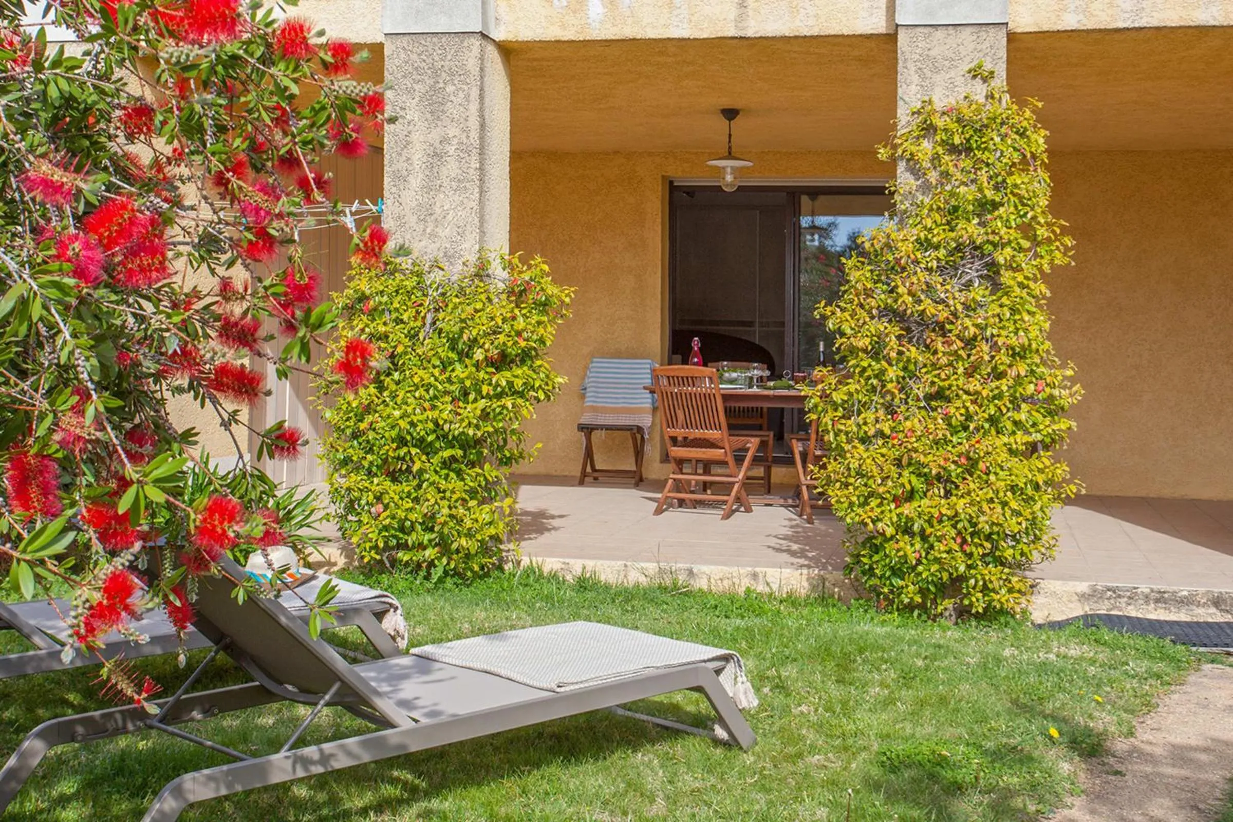 location de vacances figuier avec jardin barbecue piscine chauffée à Calvi
