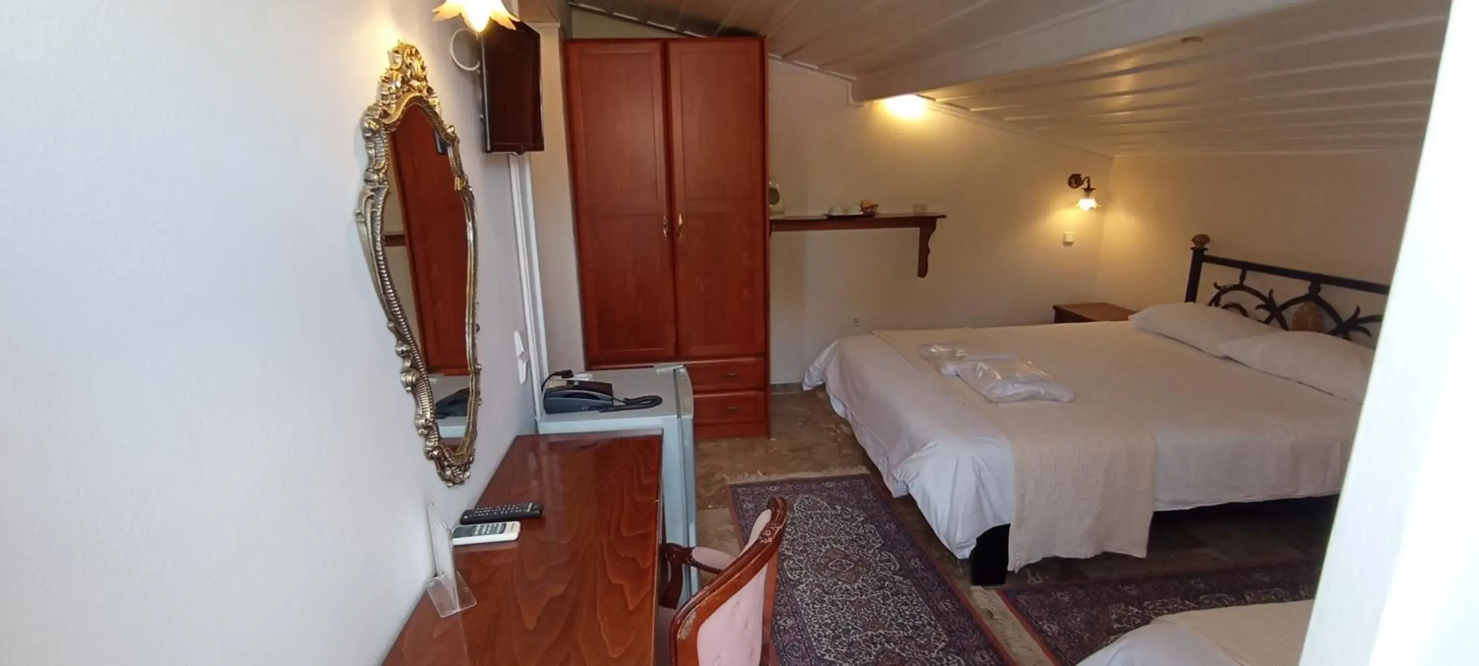 Twin Room in Byron Traditional Hotel Twin Room in Byron Traditional Hotel