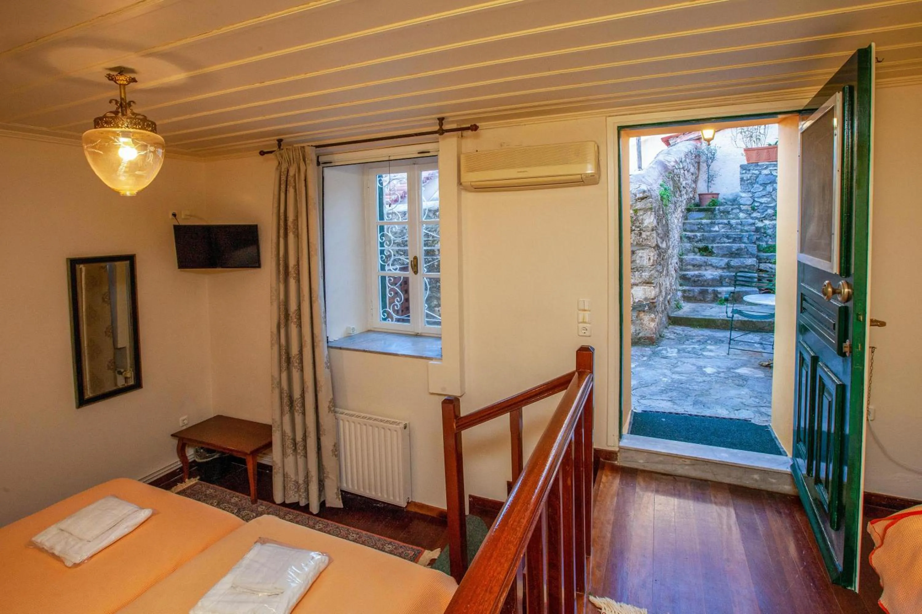 Bed in Byron Traditional Hotel