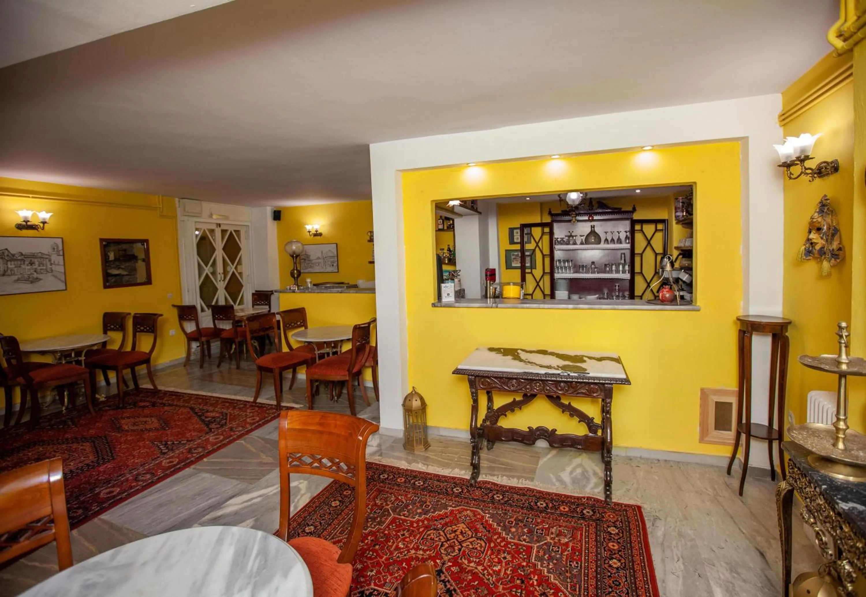 Breakfast in Byron Traditional Hotel