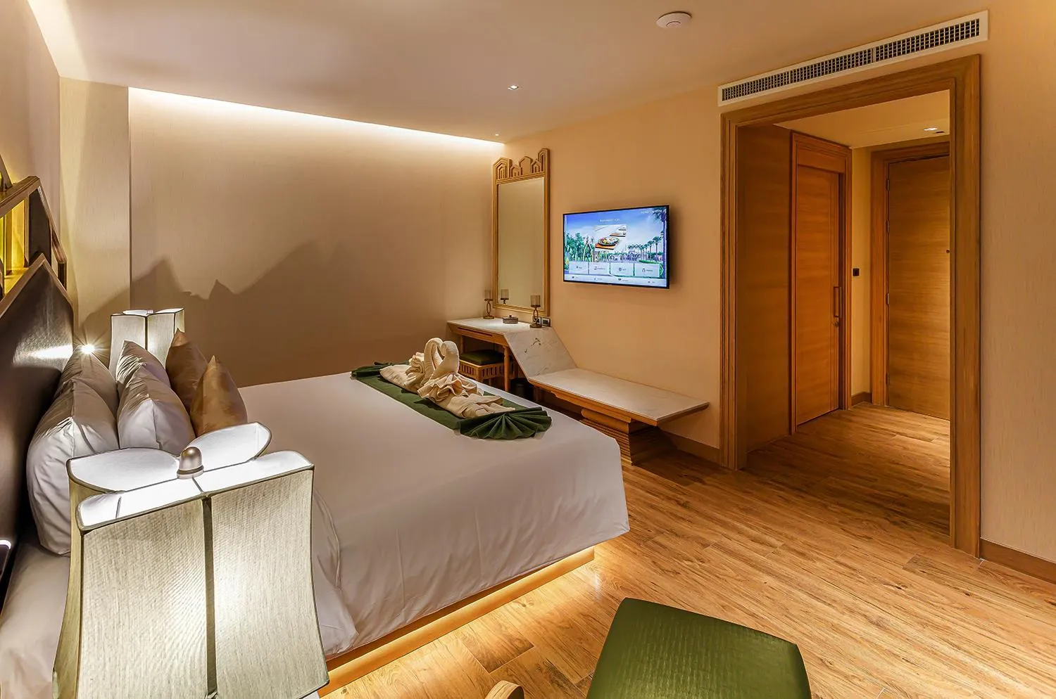 Photo of the whole room, Bed in W1Bangkoknoi Hotel