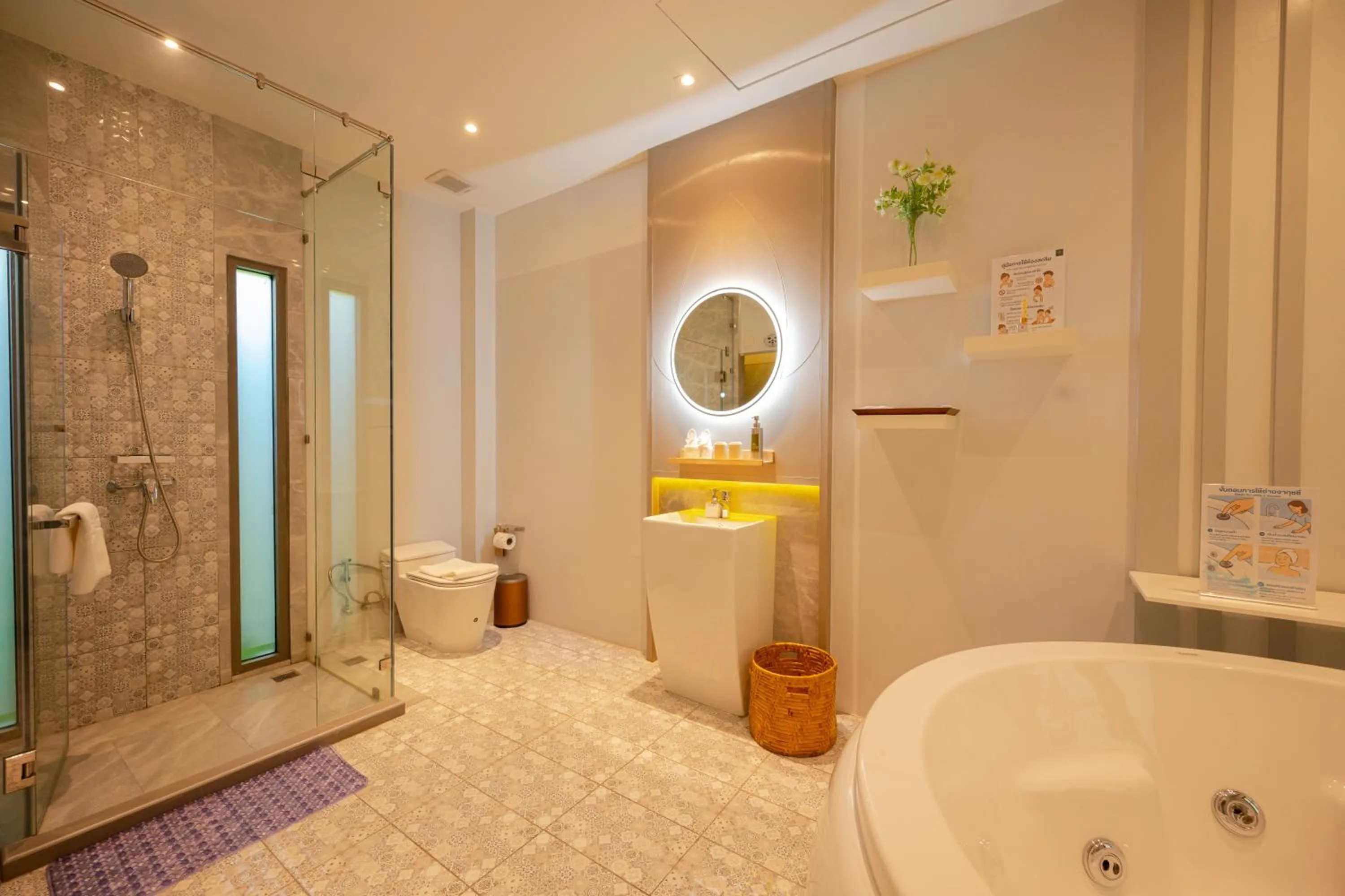 Shower in W1Bangkoknoi Hotel