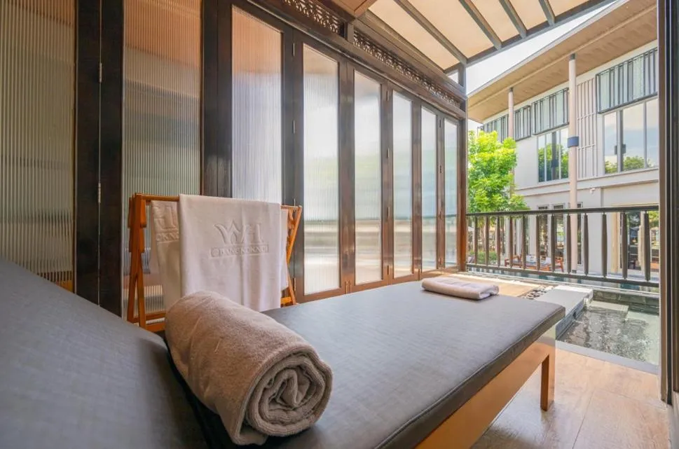 Balcony/Terrace, Bed in W1Bangkoknoi Hotel
