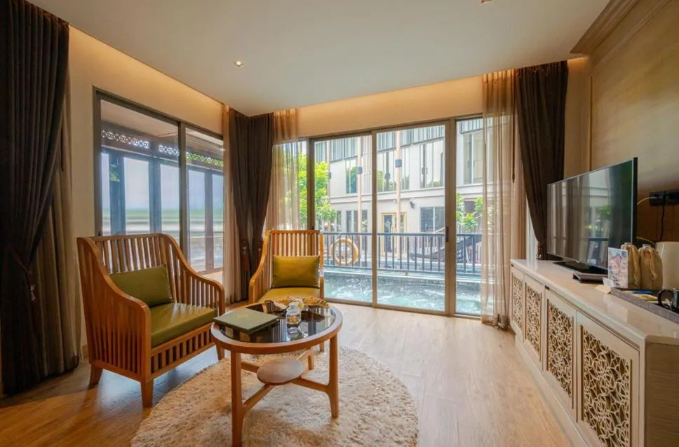 Seating area in W1Bangkoknoi Hotel