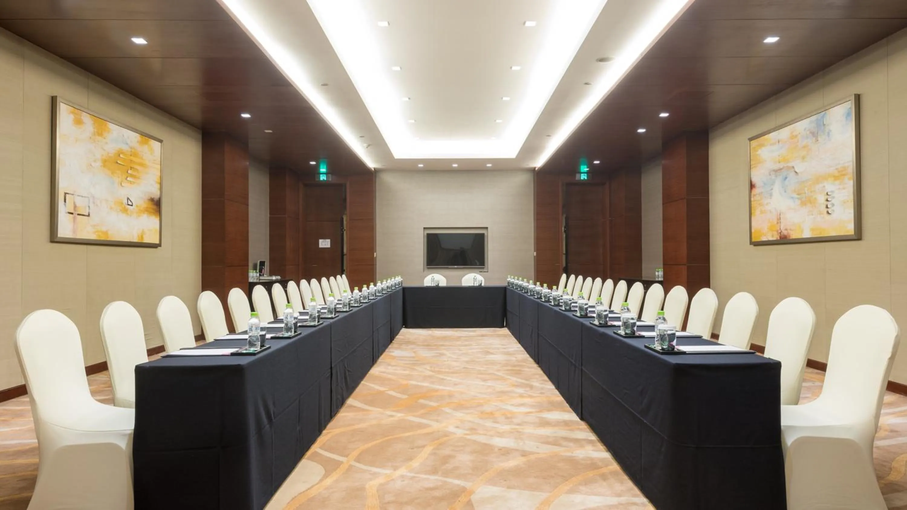 Meeting/conference room in Intercontinental Jinan City Center by IHG
