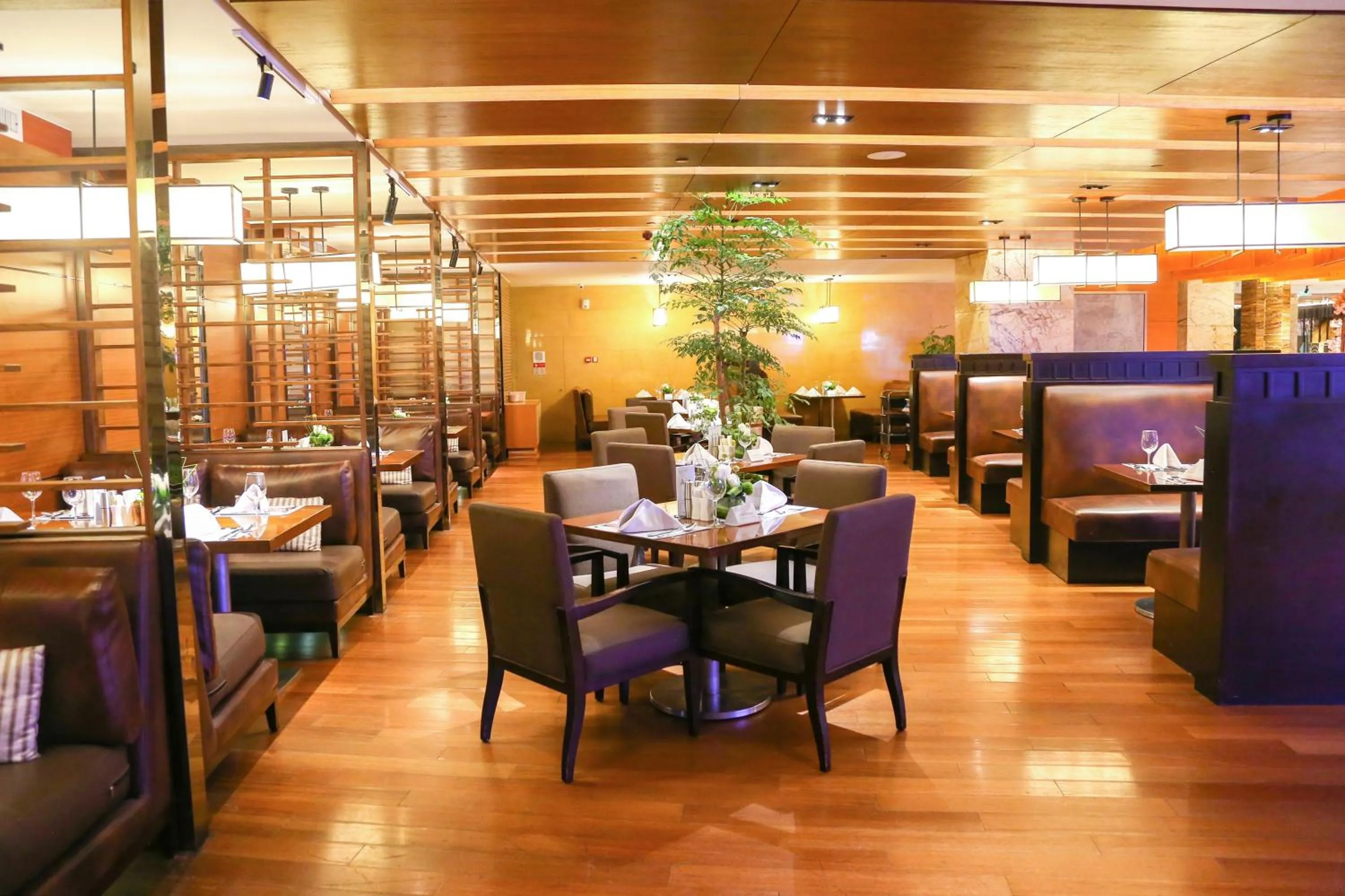 Restaurant/places to eat in Intercontinental Jinan City Center by IHG