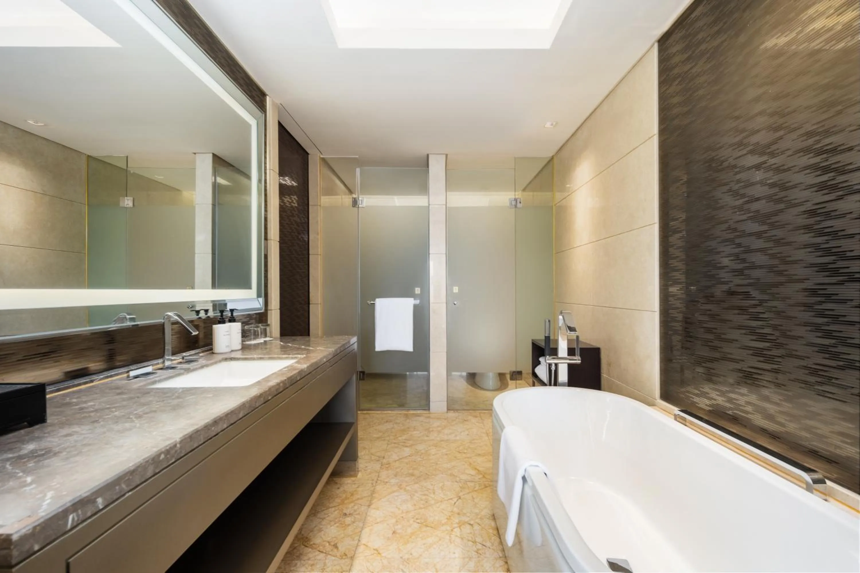 Bathroom in Intercontinental Jinan City Center by IHG