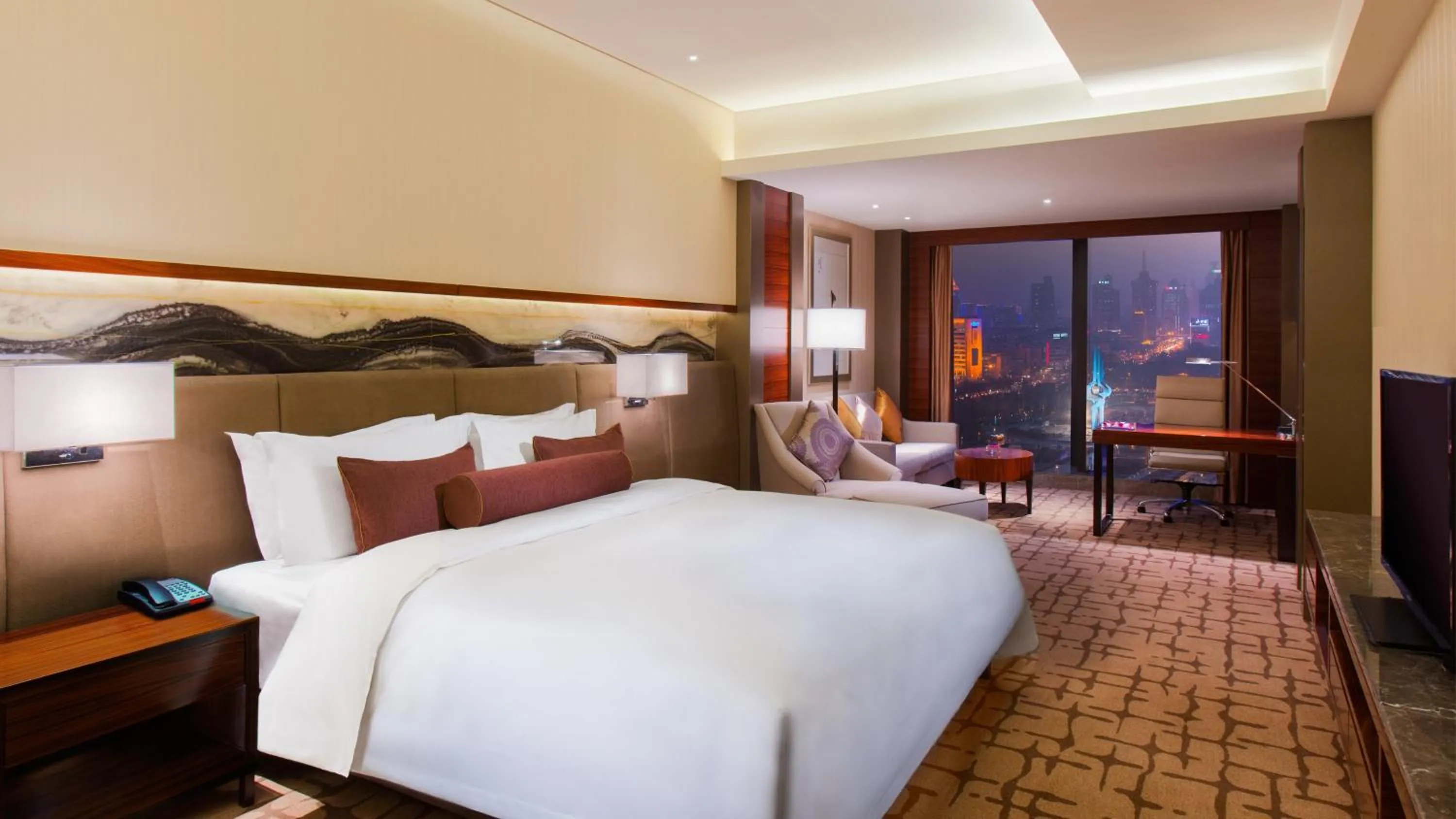 Photo of the whole room, Bed in Intercontinental Jinan City Center by IHG