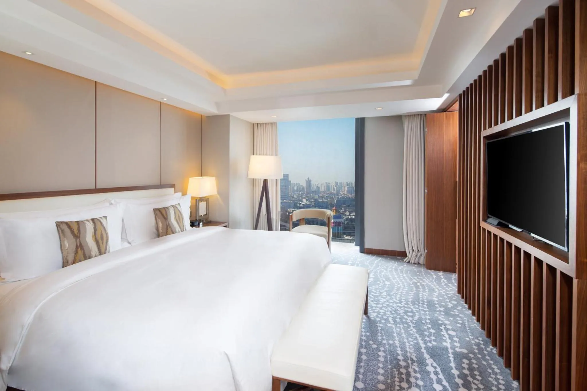 Photo of the whole room, Bed in Intercontinental Jinan City Center by IHG