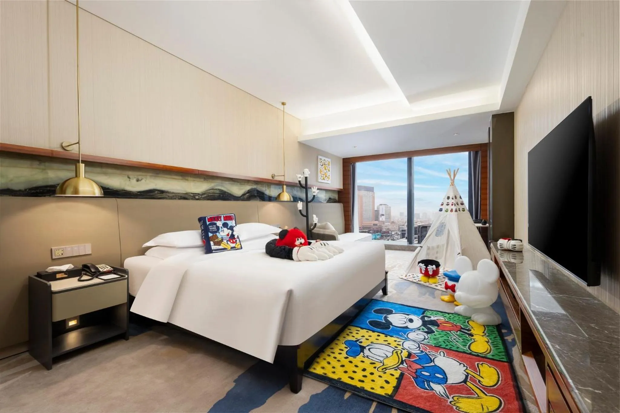 Photo of the whole room, Bed in Intercontinental Jinan City Center by IHG