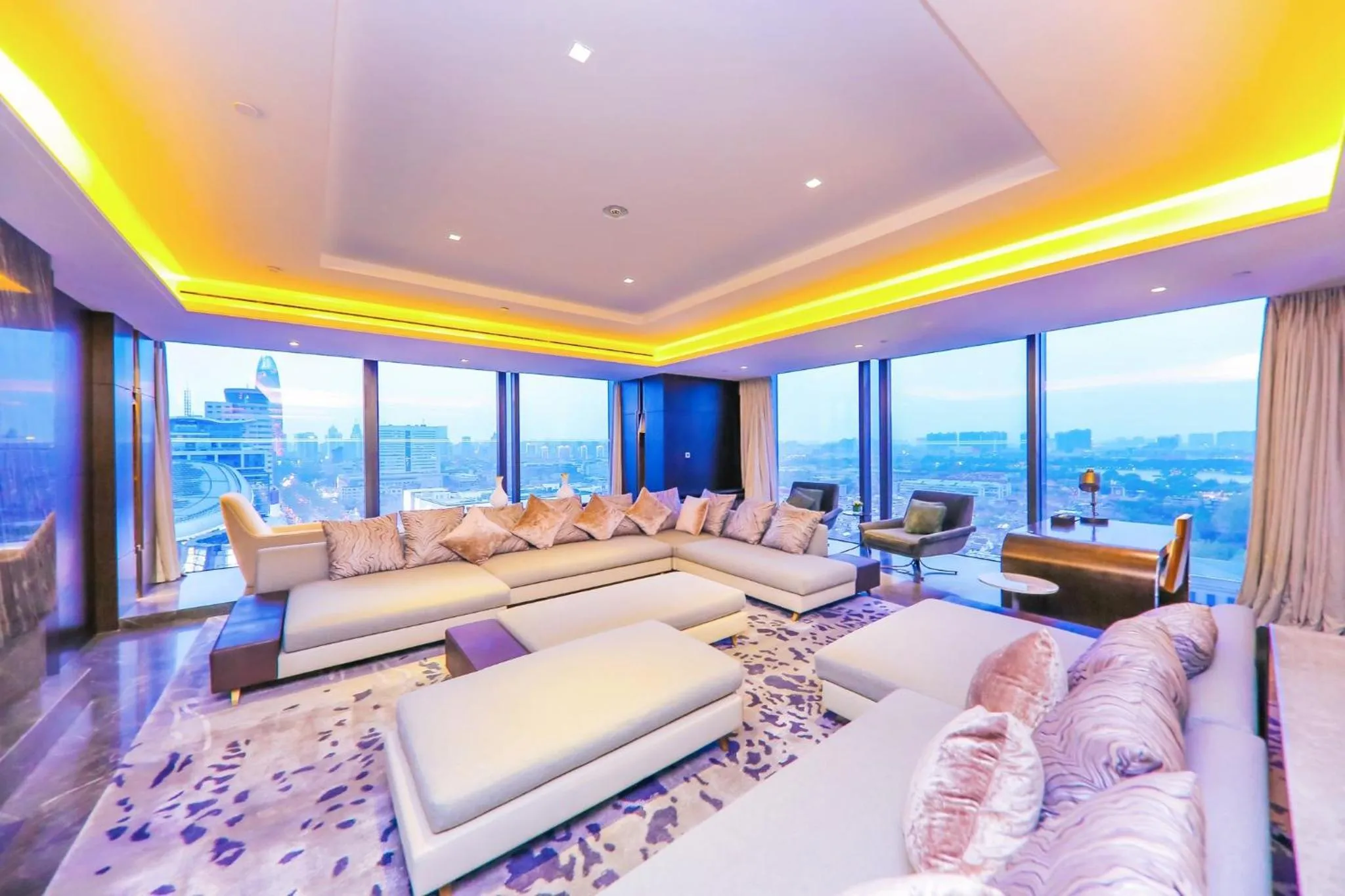 Photo of the whole room, Bed in Intercontinental Jinan City Center by IHG