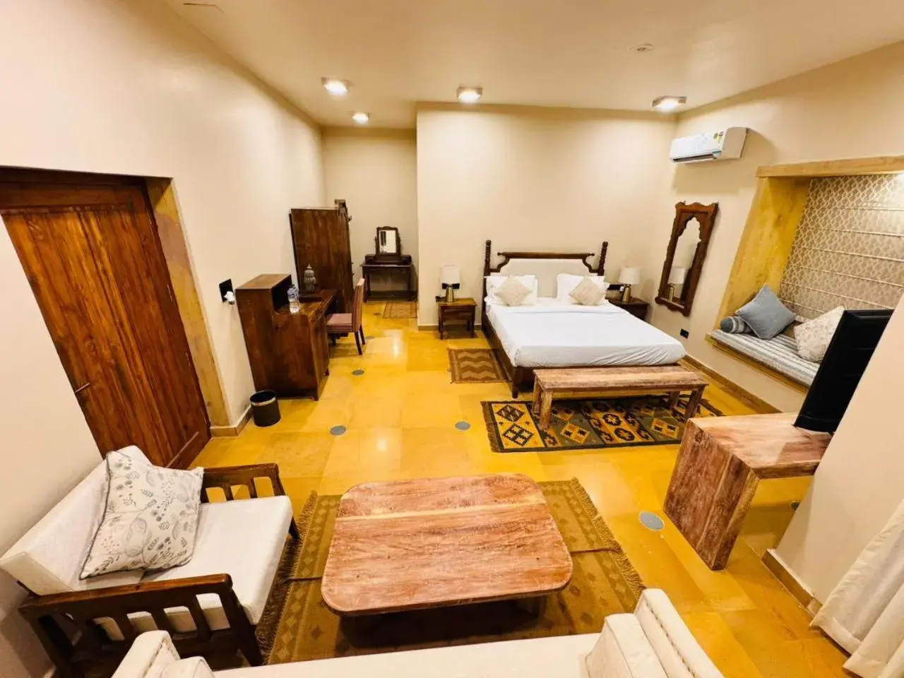 Bedroom, Bed in Hotel Grand Khalifa Bedroom, Bed in Hotel Grand Khalifa