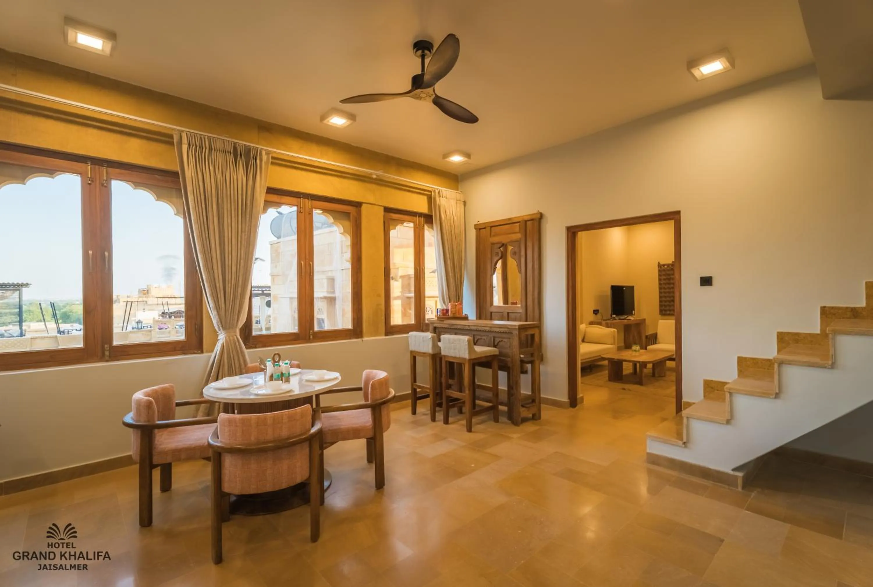Dining area in Hotel Grand Khalifa