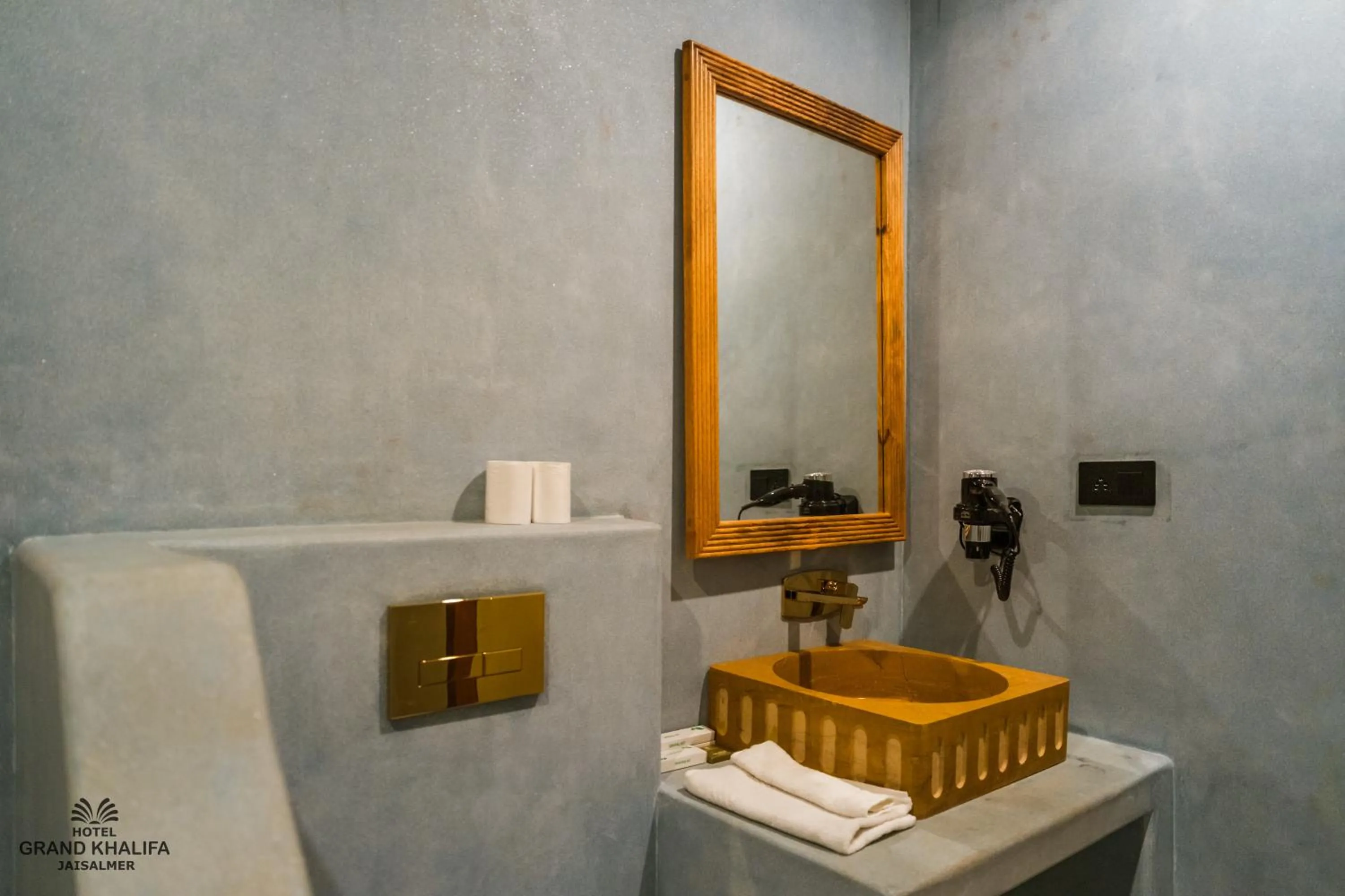 Bathroom in Hotel Grand Khalifa
