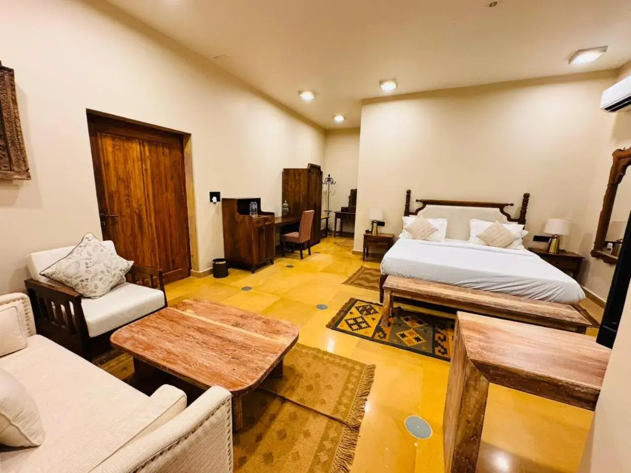 Bedroom, Bed in Hotel Grand Khalifa Bedroom, Bed in Hotel Grand Khalifa