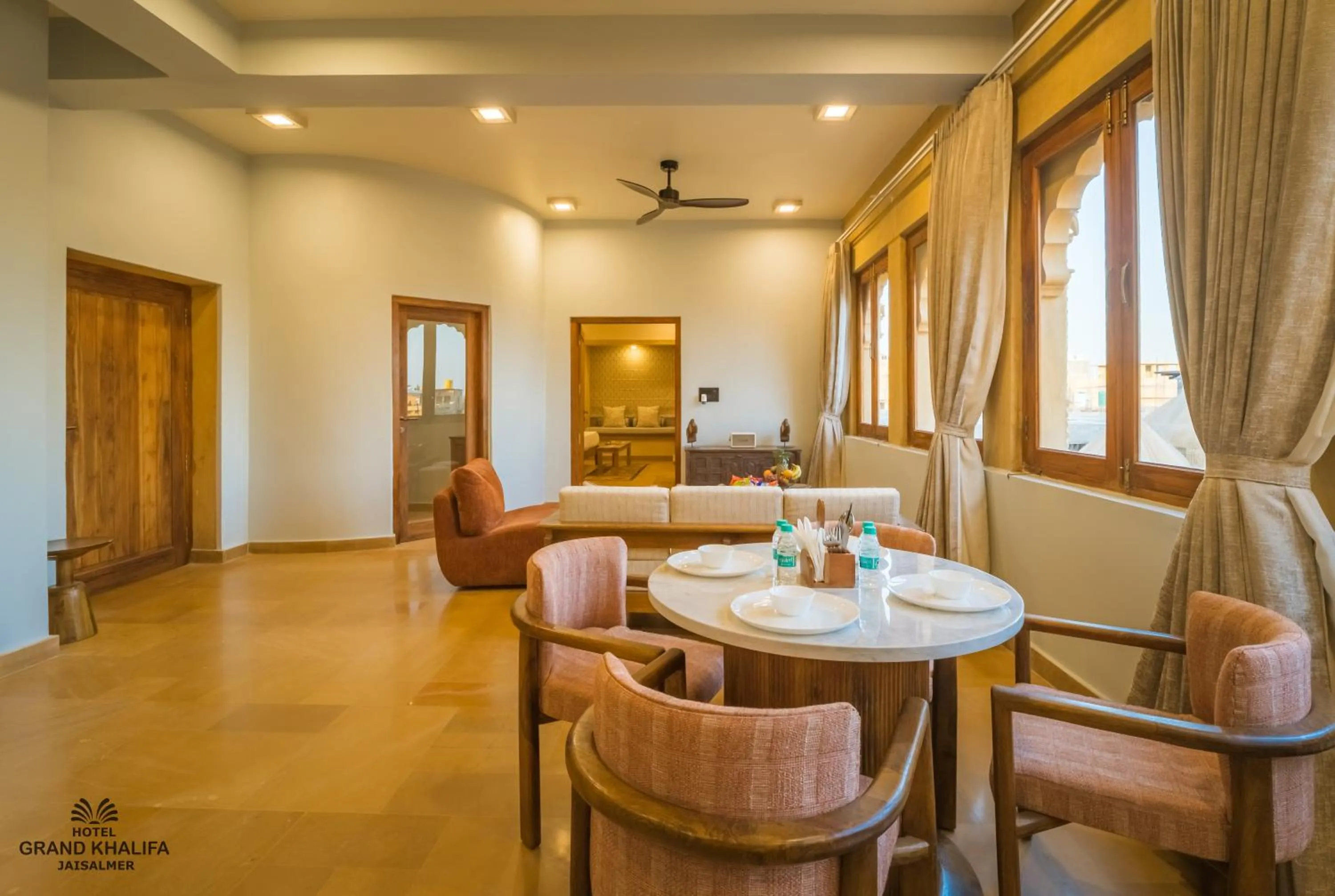 Dining area in Hotel Grand Khalifa