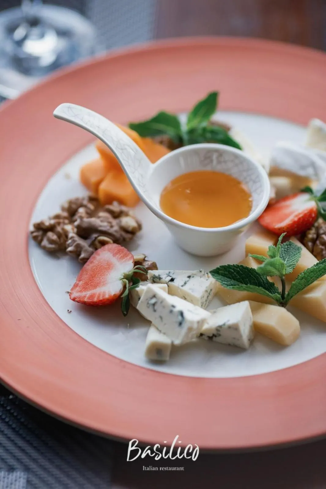 Restaurant/places to eat in Time Hotel&SPA