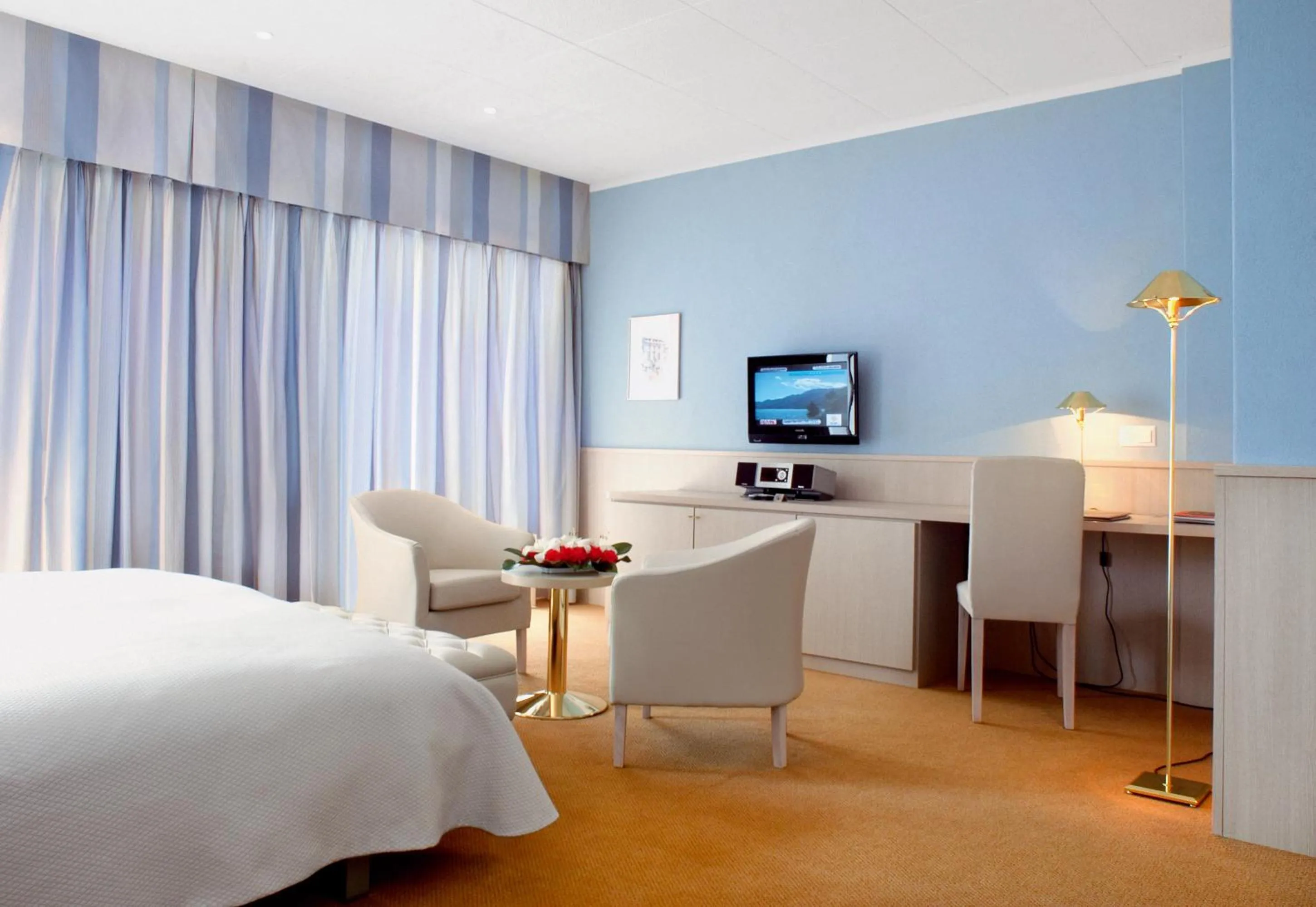 Photo of the whole room, Bed in Hotel Ascona