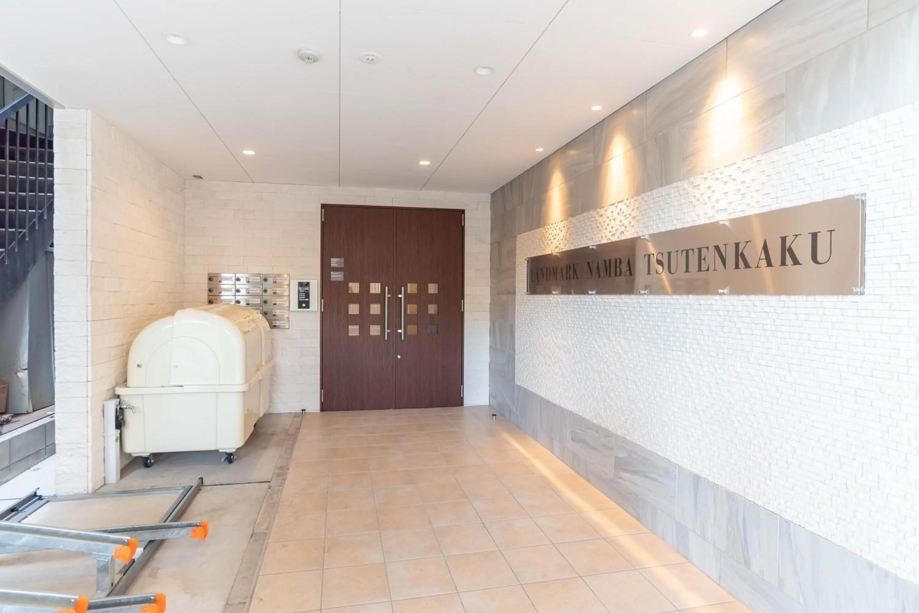 Property building in Bijou Suites Bloom