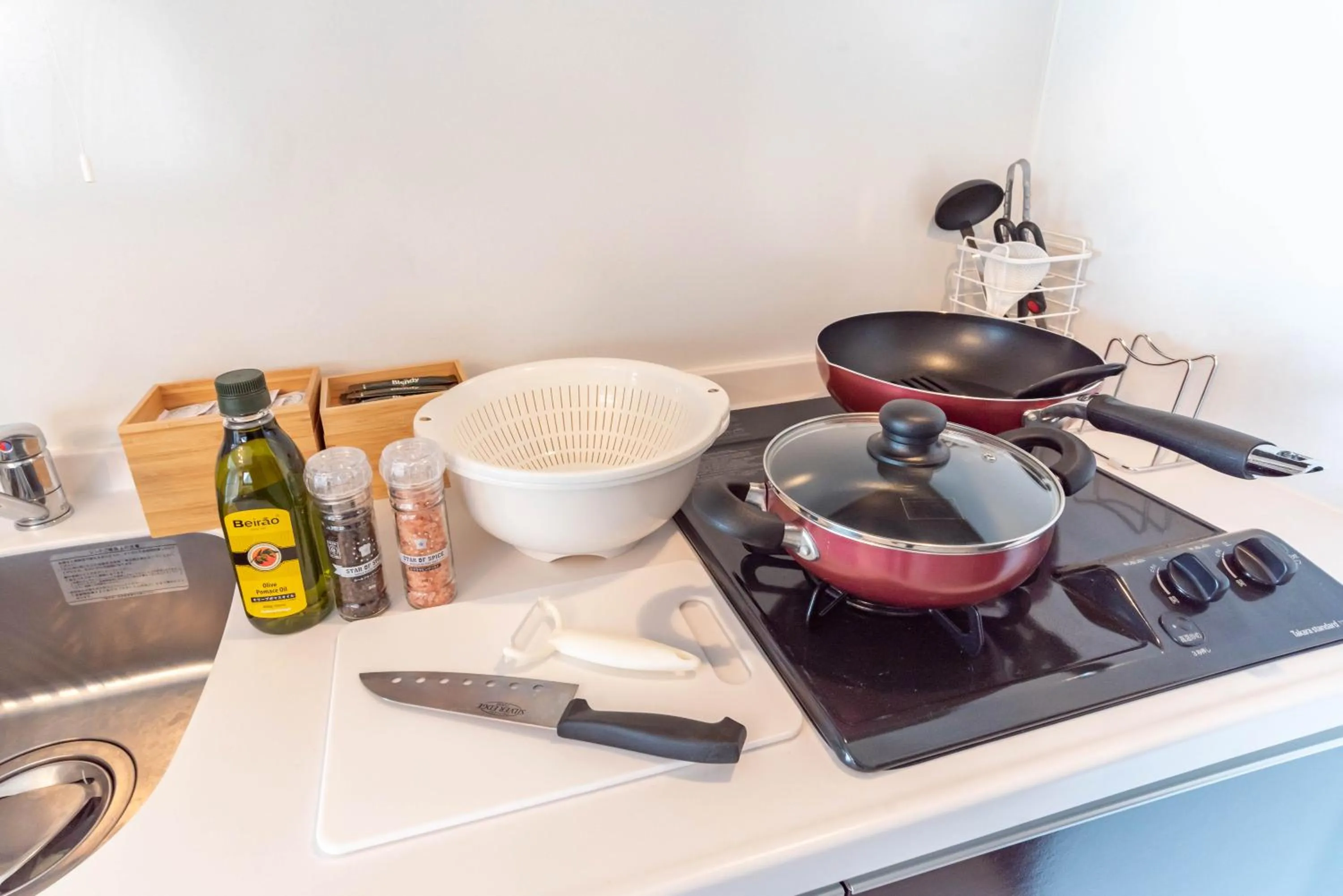 Kitchen or kitchenette in Bijou Suites Bloom