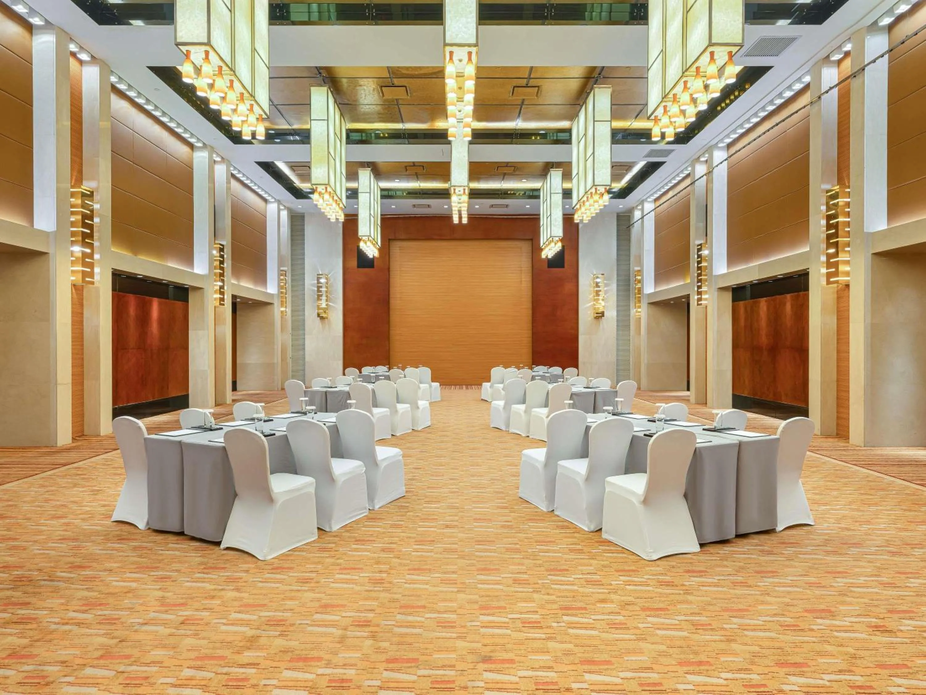Meeting/conference room in Pullman Guangzhou Baiyun Airport - Free Shuttle Bus & Official Registration Agency during Canton Fair