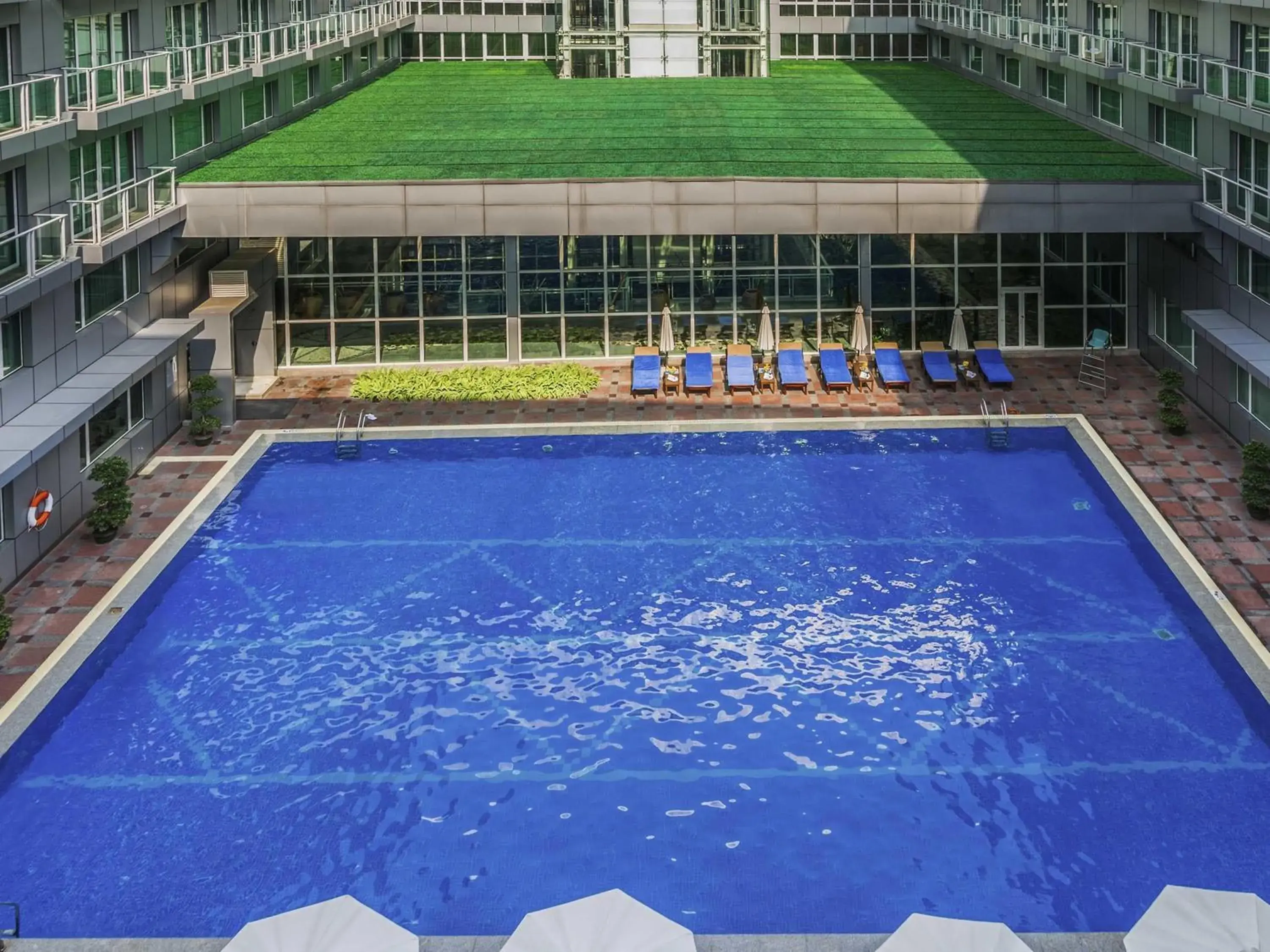 Pool view in Pullman Guangzhou Baiyun Airport - Free Shuttle Bus & Official Registration Agency during Canton Fair Pool view in Pullman Guangzhou Baiyun Airport - Free Shuttle Bus & Official Registration Agency during Canton Fair