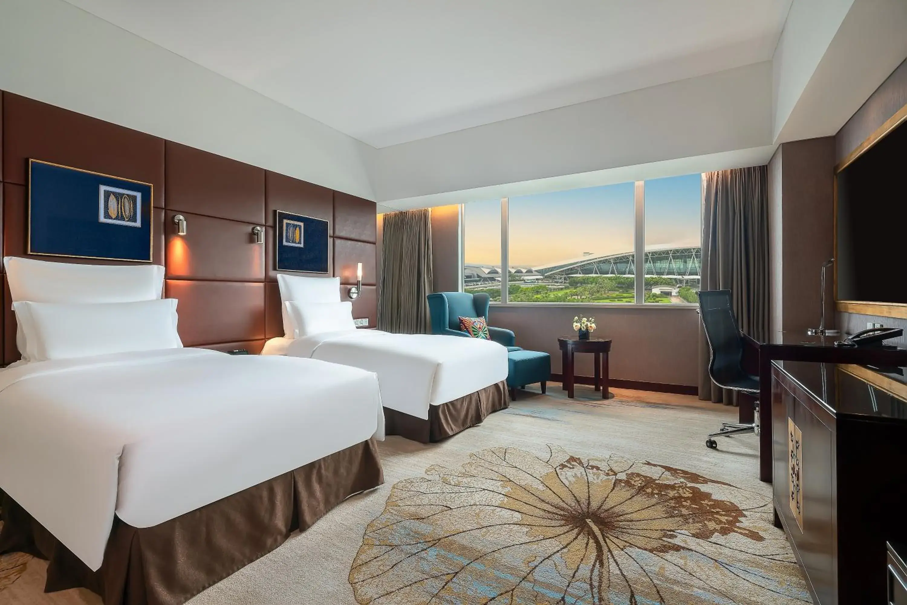 Deluxe Twin Room with View in Pullman Guangzhou Baiyun Airport - Free Shuttle Bus & Official Registration Agency during Canton Fair Deluxe Twin Room with View in Pullman Guangzhou Baiyun Airport - Free Shuttle Bus & Official Registration Agency during Canton Fair