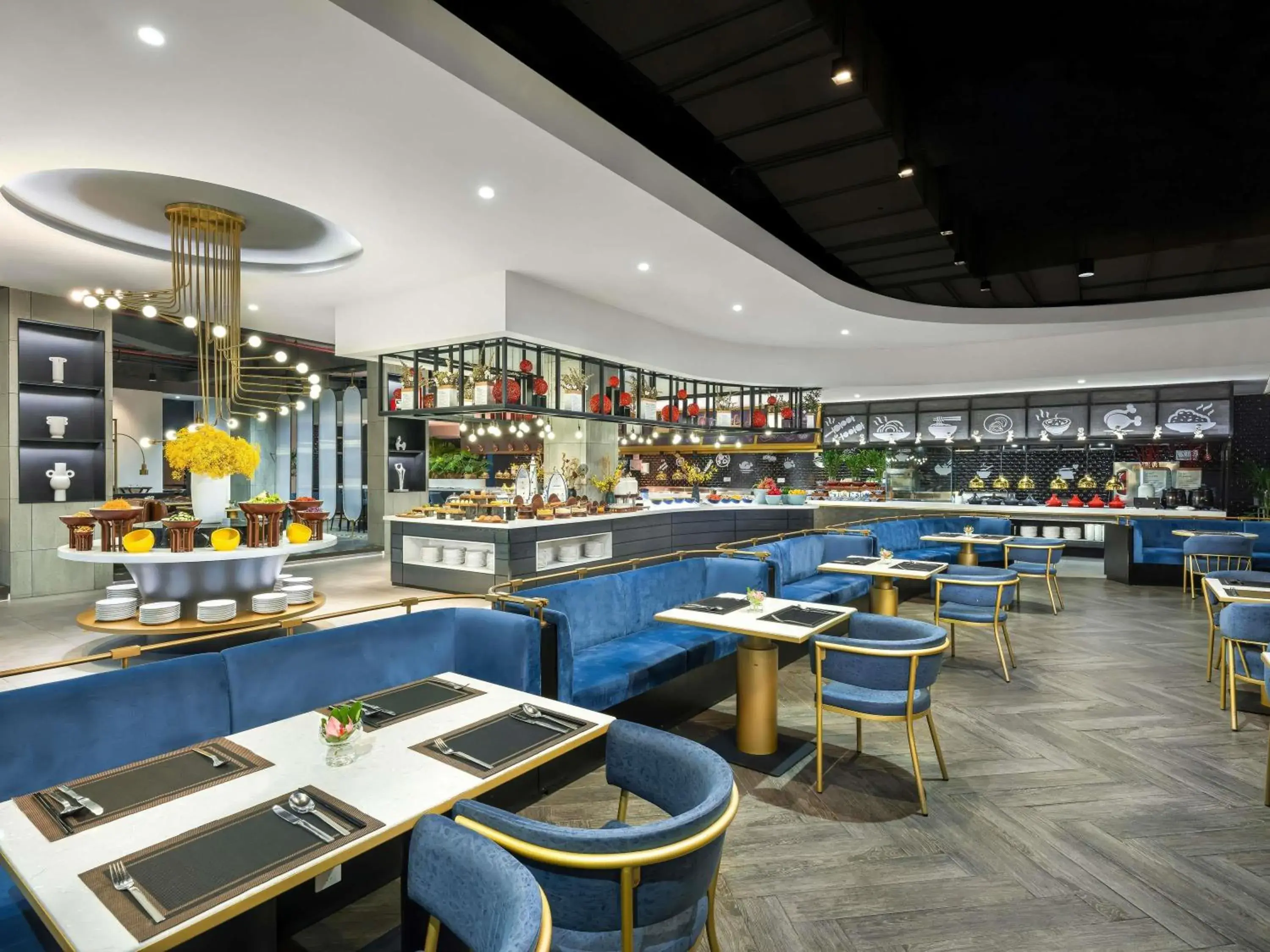 Restaurant/places to eat in Pullman Guangzhou Baiyun Airport Restaurant/places to eat in Pullman Guangzhou Baiyun Airport