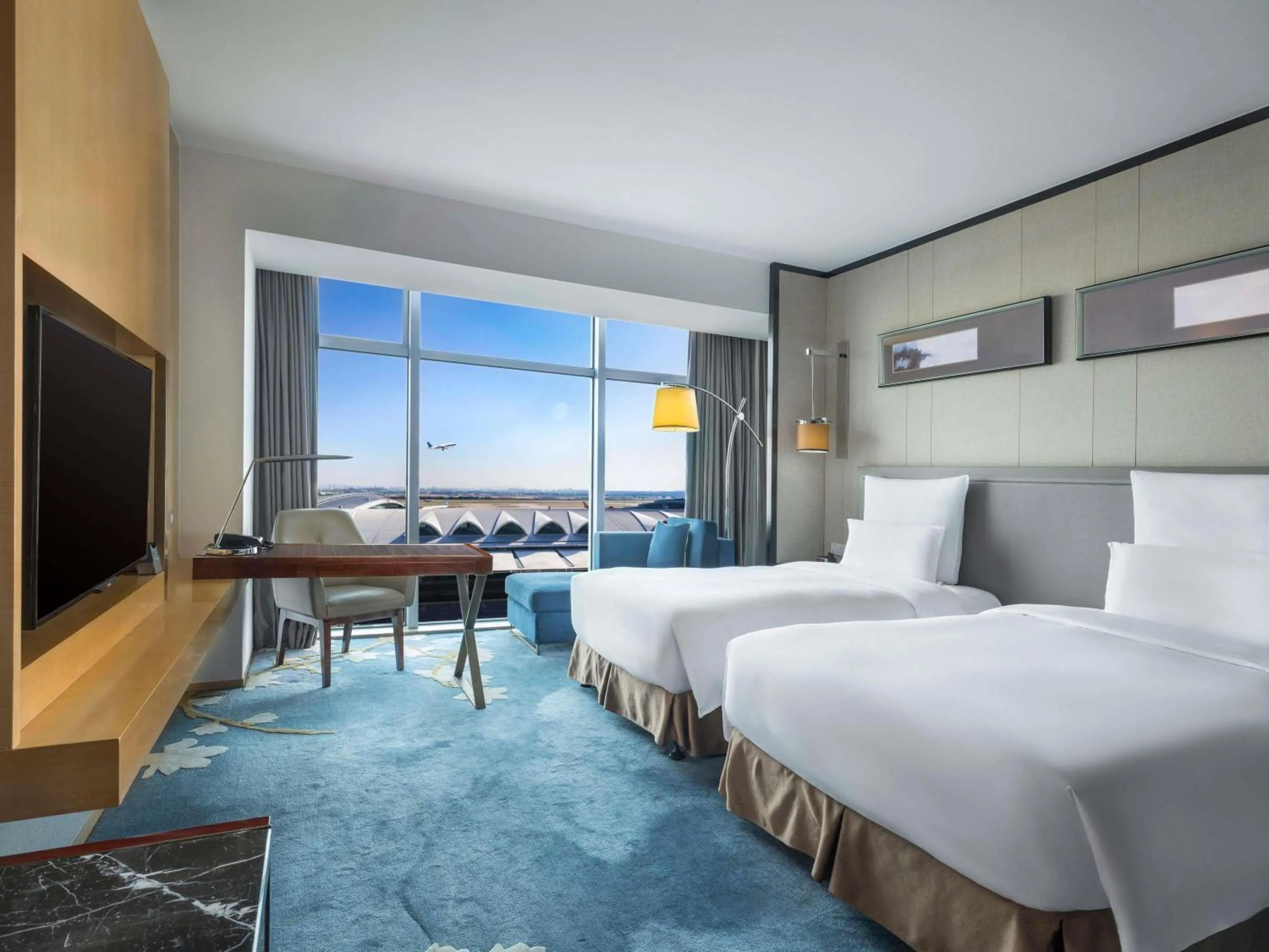 Bedroom, Bed in Pullman Guangzhou Baiyun Airport