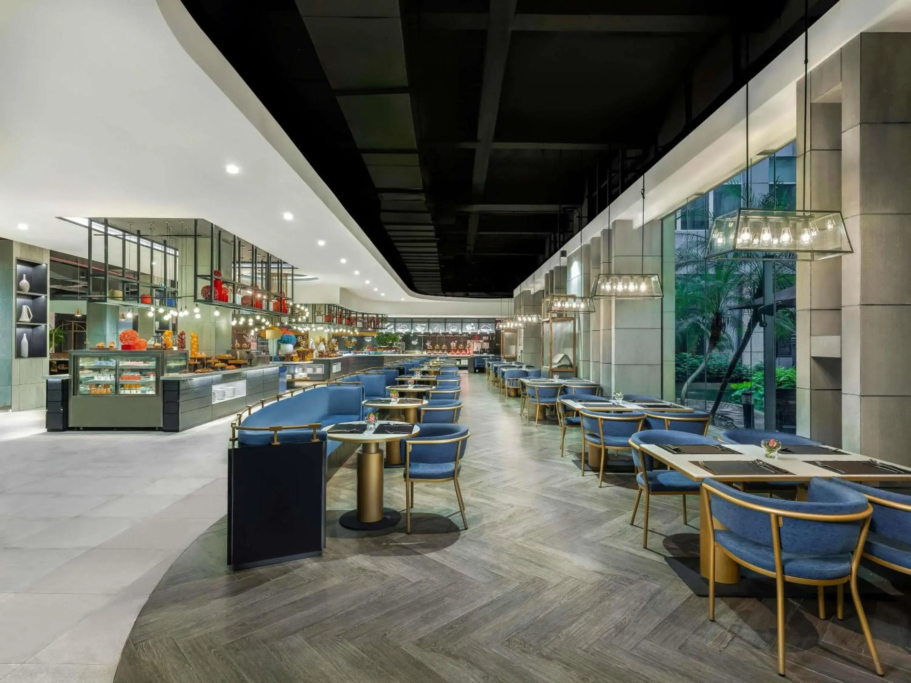 Restaurant/places to eat in Pullman Guangzhou Baiyun Airport Restaurant/places to eat in Pullman Guangzhou Baiyun Airport