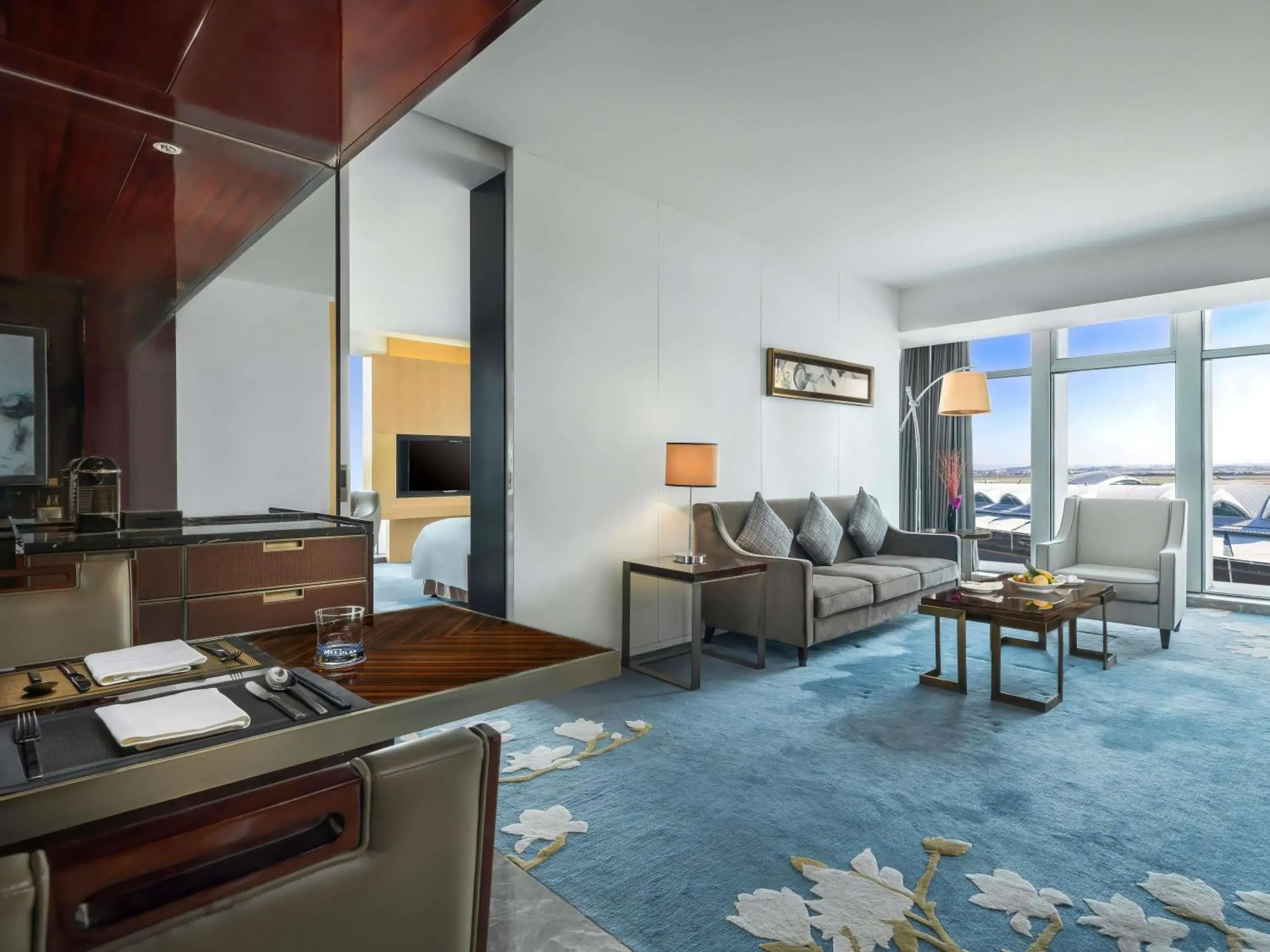 Bedroom in Pullman Guangzhou Baiyun Airport - Free Shuttle Bus & Official Registration Agency during Canton Fair Bedroom in Pullman Guangzhou Baiyun Airport - Free Shuttle Bus & Official Registration Agency during Canton Fair