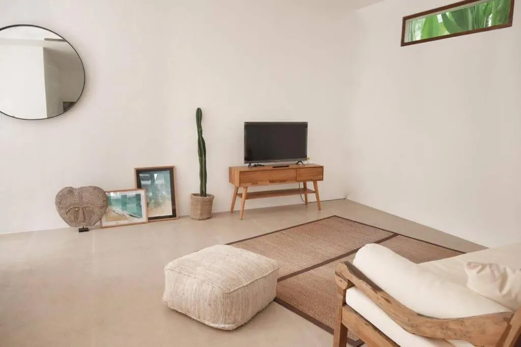 Charming 3 bedrooms villa in the heart of Canggu, Echo Beach