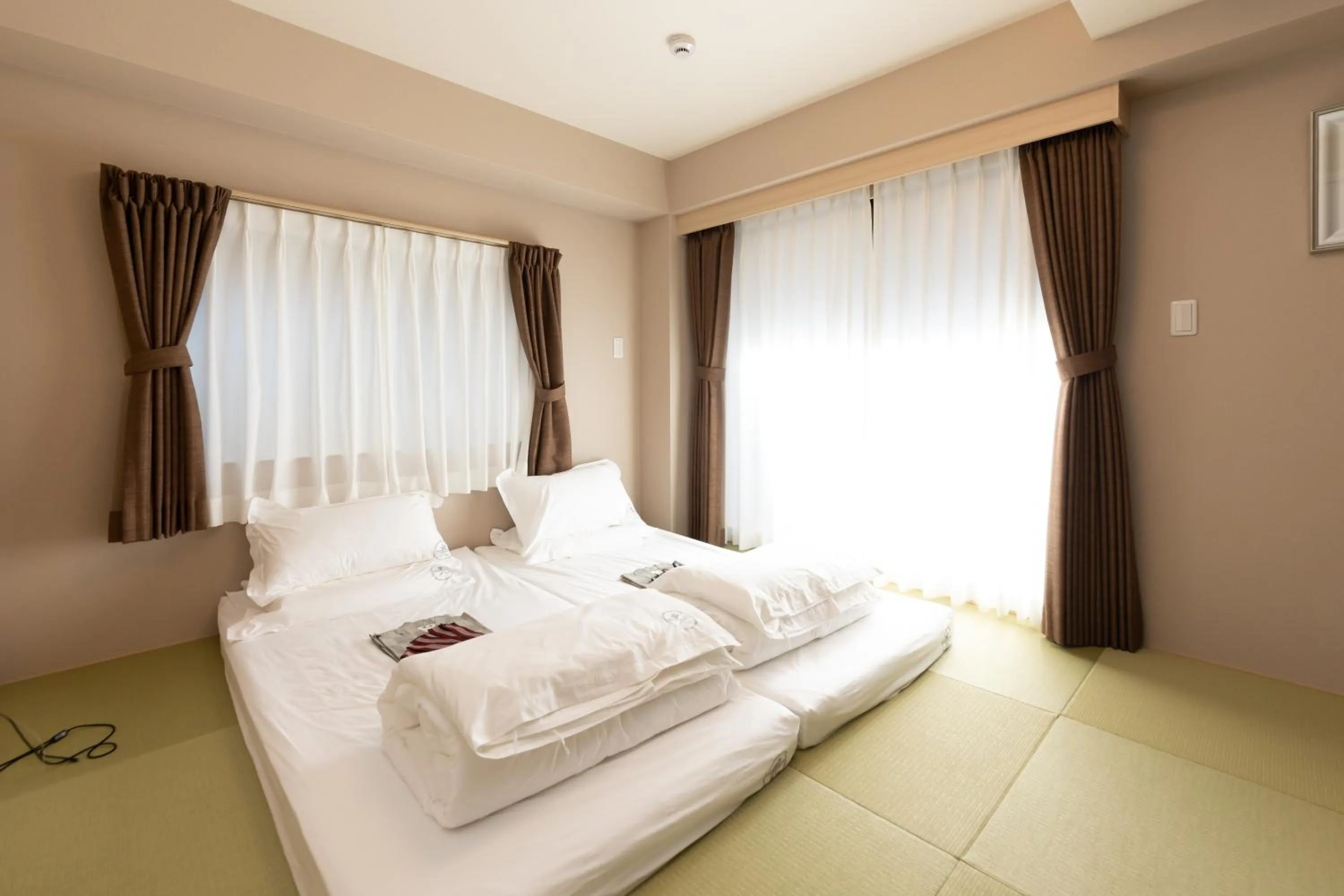 Photo of the whole room, Bed in 灯光旅館 Light hotel