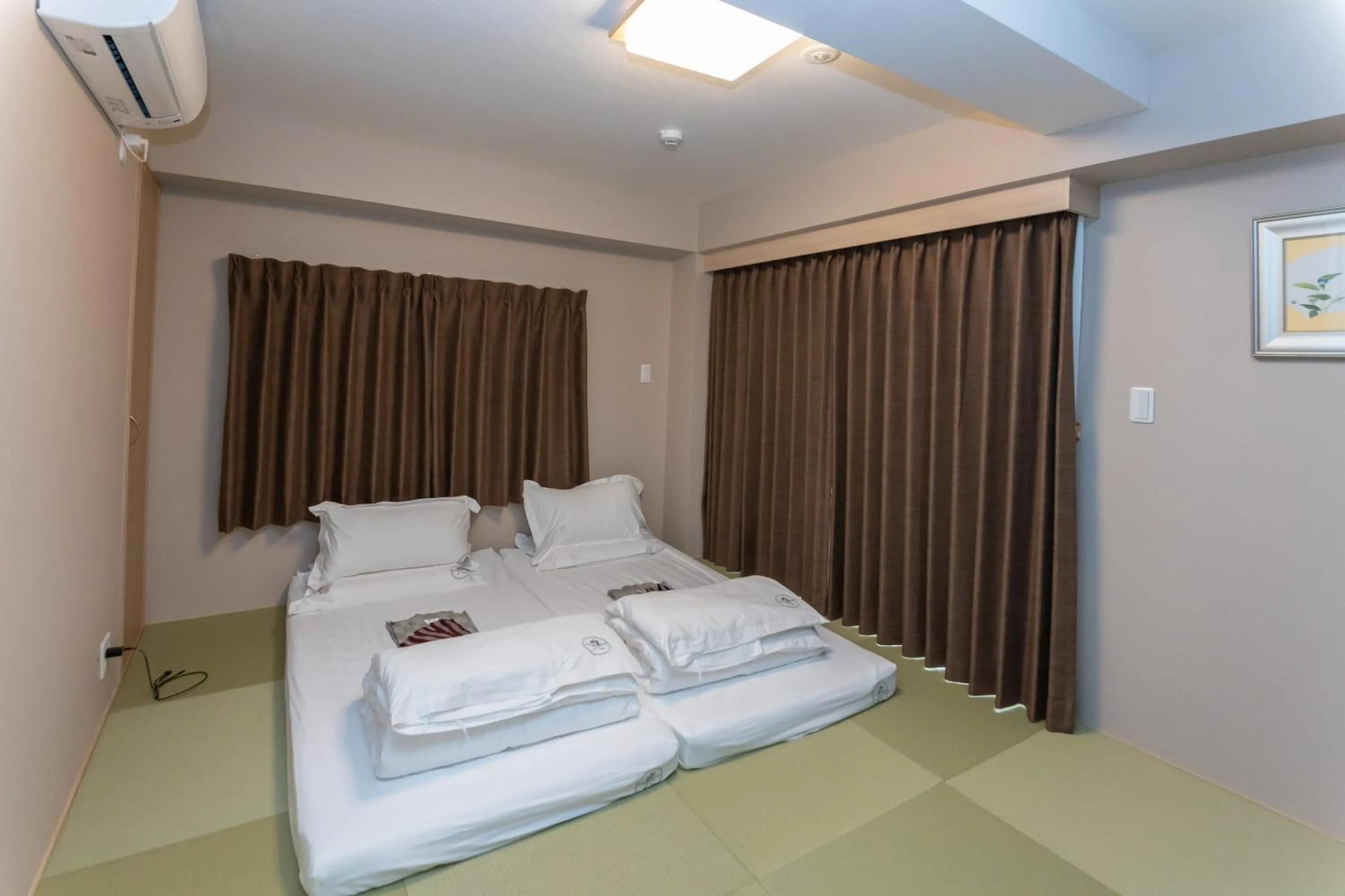 Photo of the whole room, Bed in 灯光旅館 Light hotel