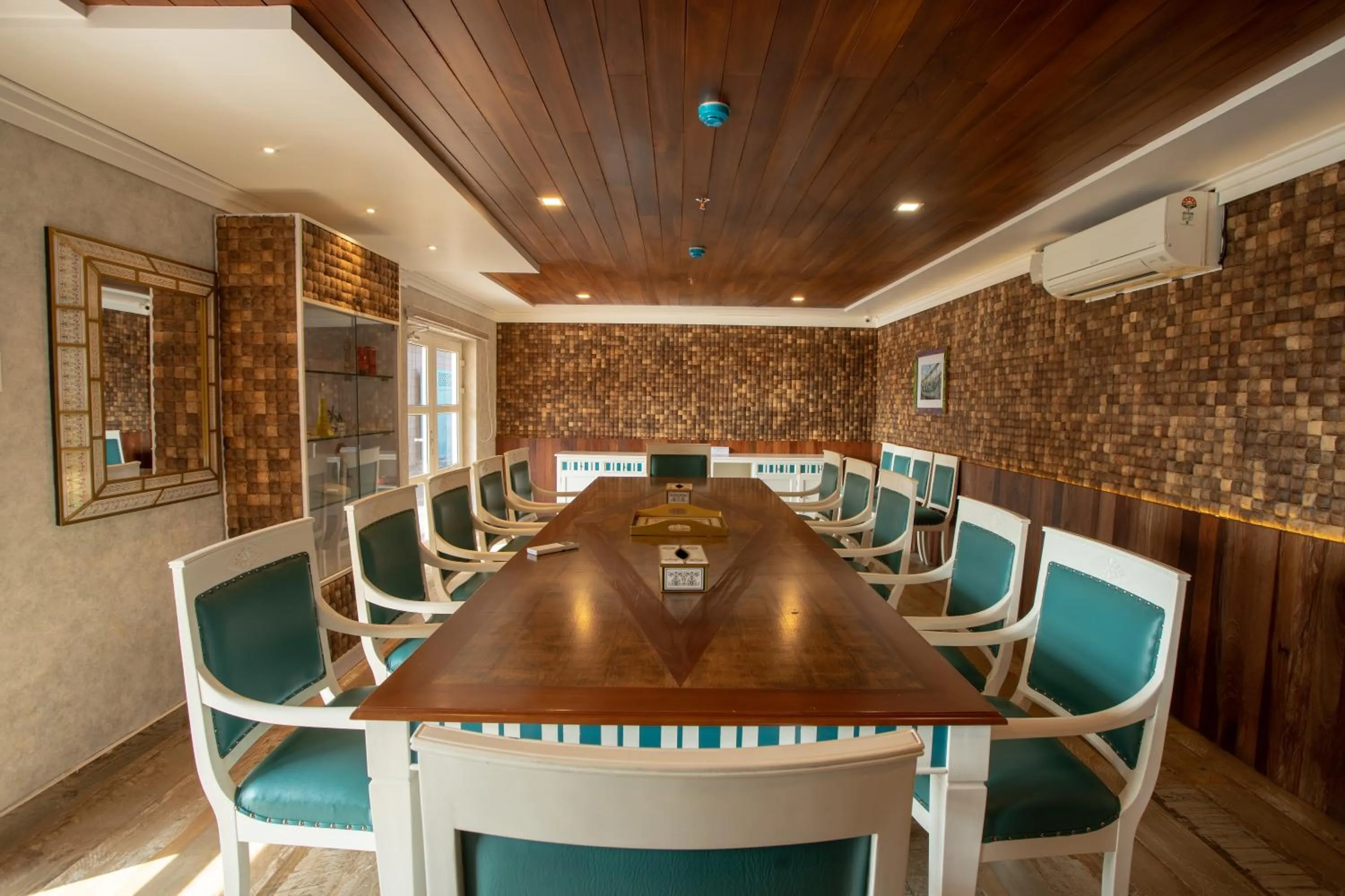 Business facilities in State Beach Resort And Spa