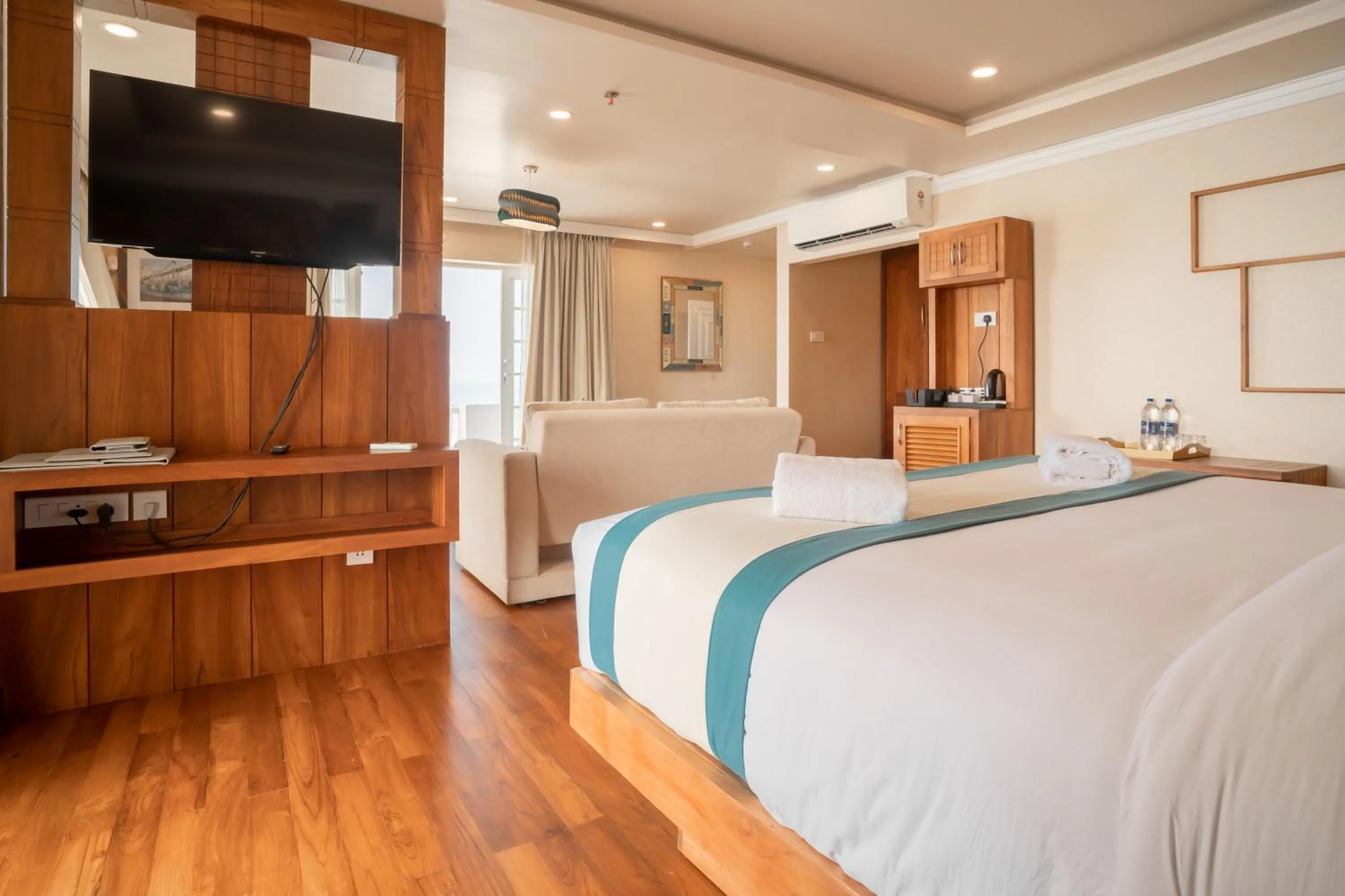 Photo of the whole room, Bed in State Beach Resort And Spa