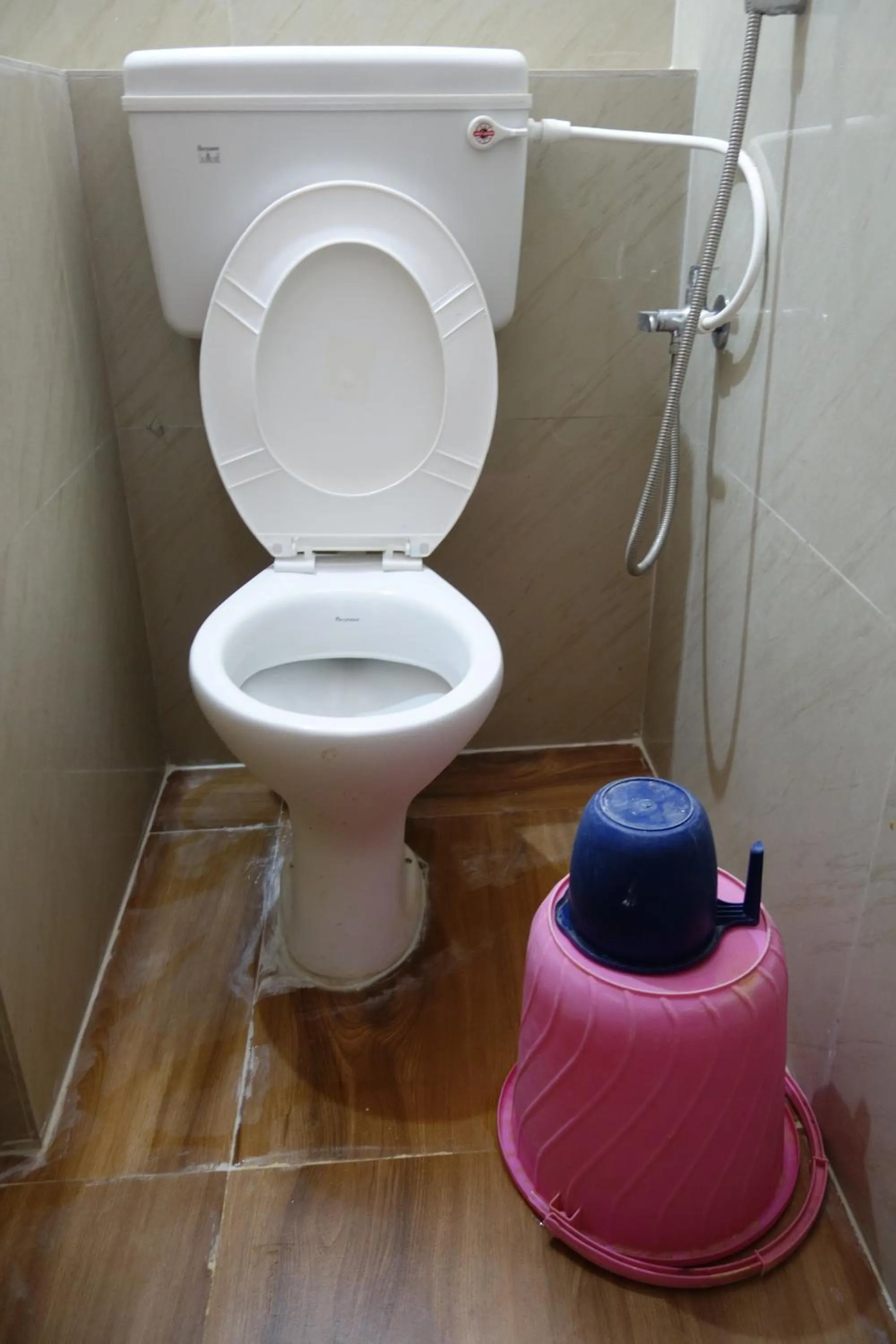 Bathroom in Hotel HCB (Hemo Chandra Bhawan)