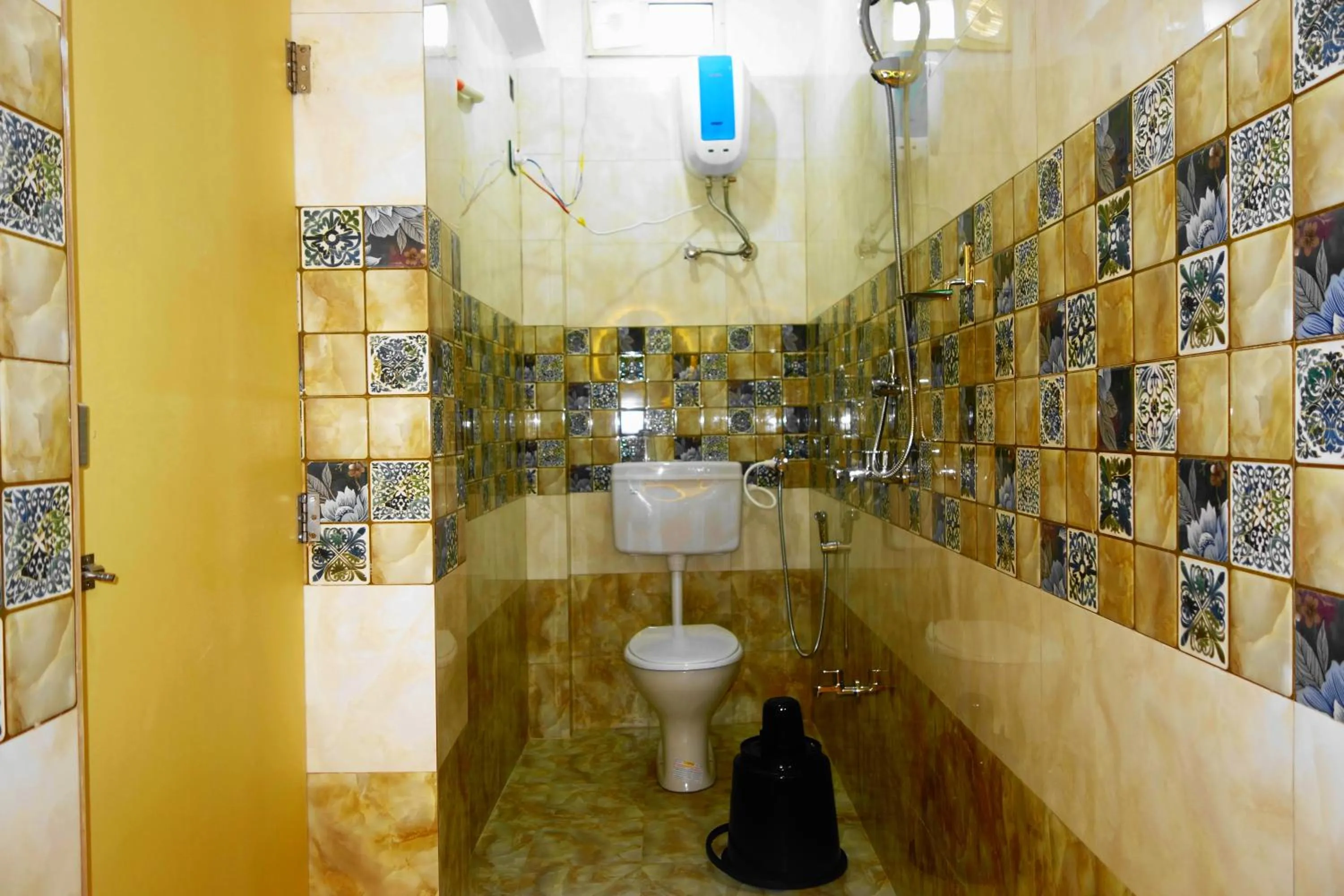 Bathroom in Hotel HCB (Hemo Chandra Bhawan)