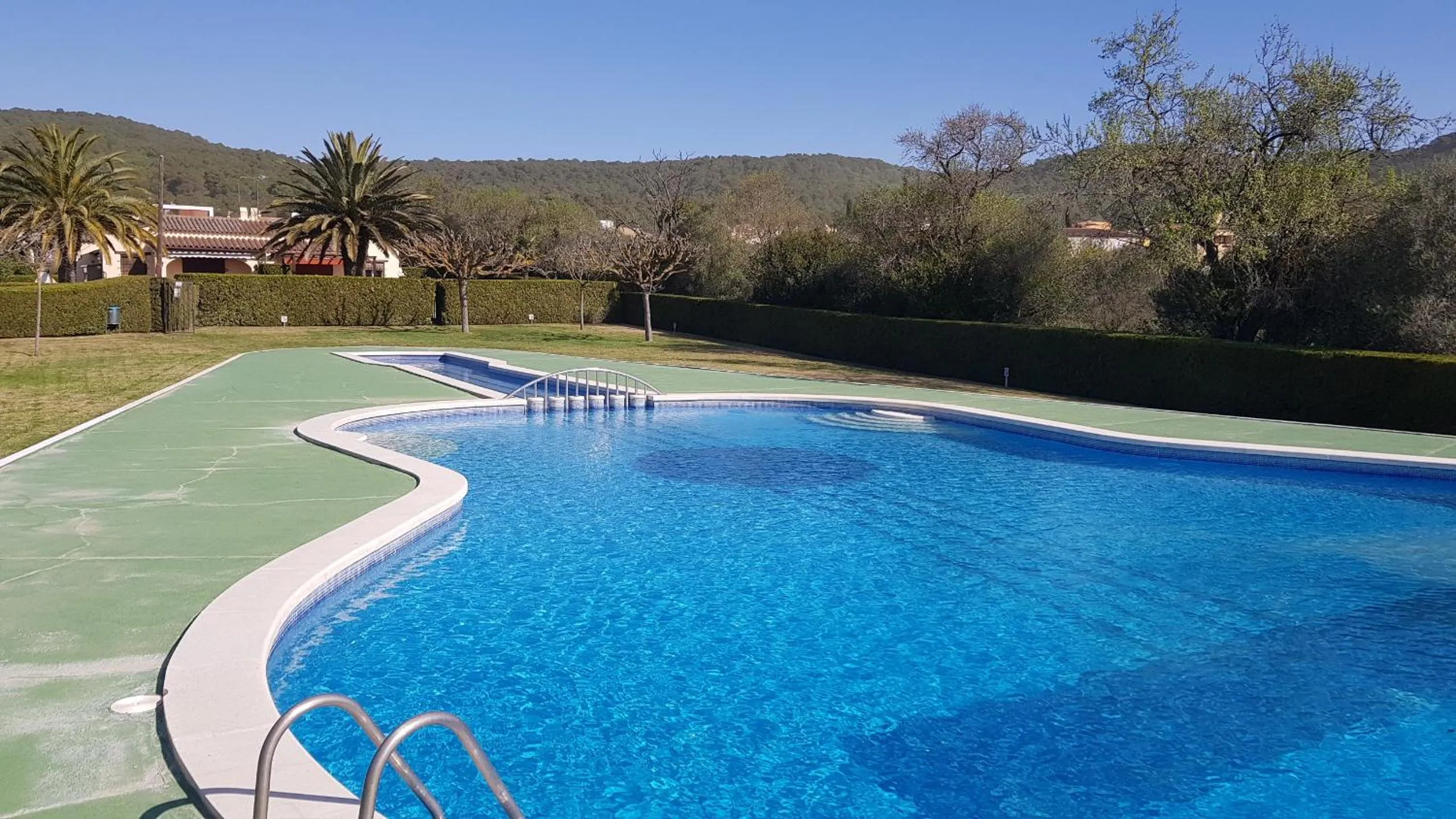 Swimming pool in Palmeres