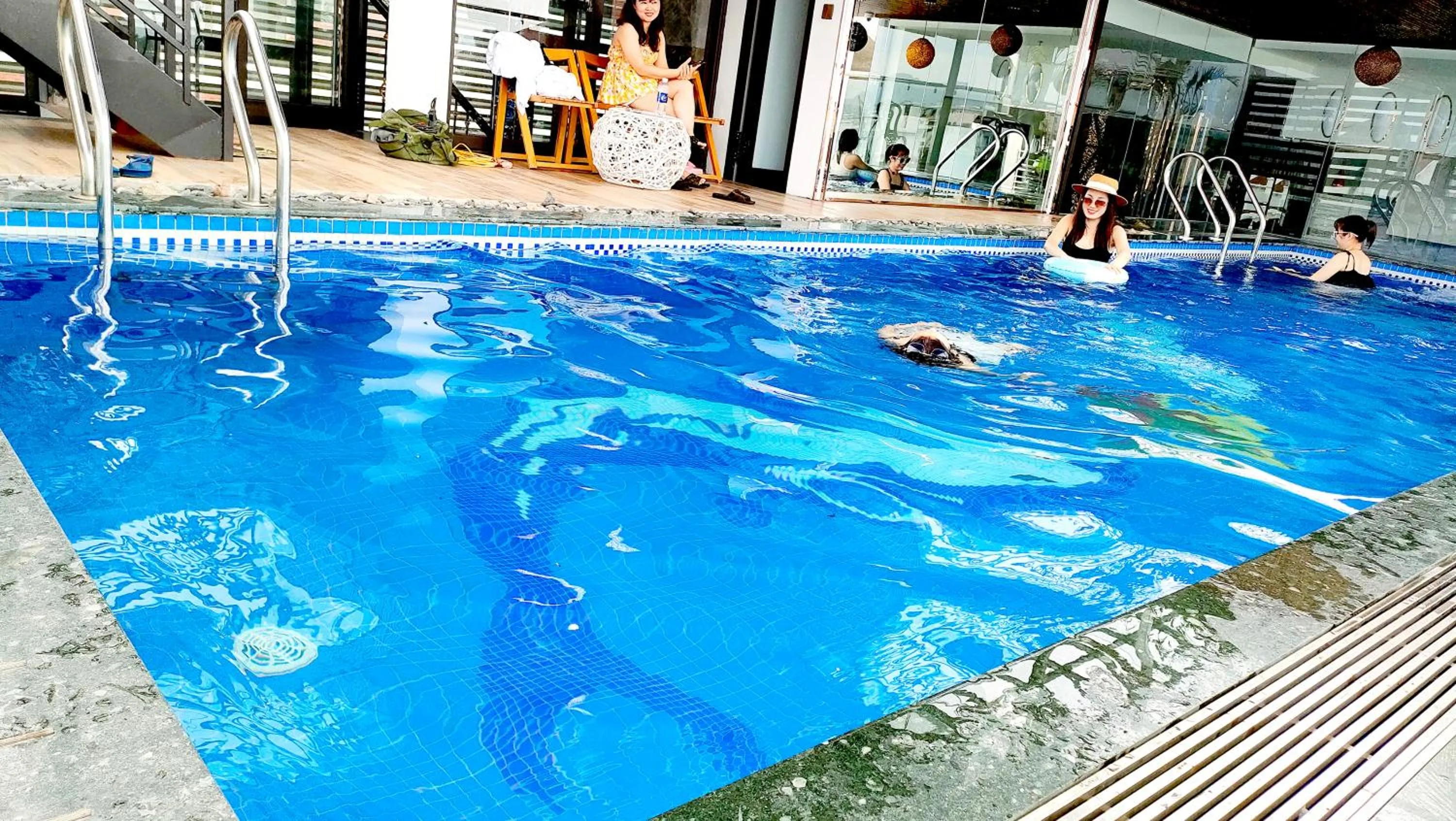 Swimming pool in Halong Lavender Hotel