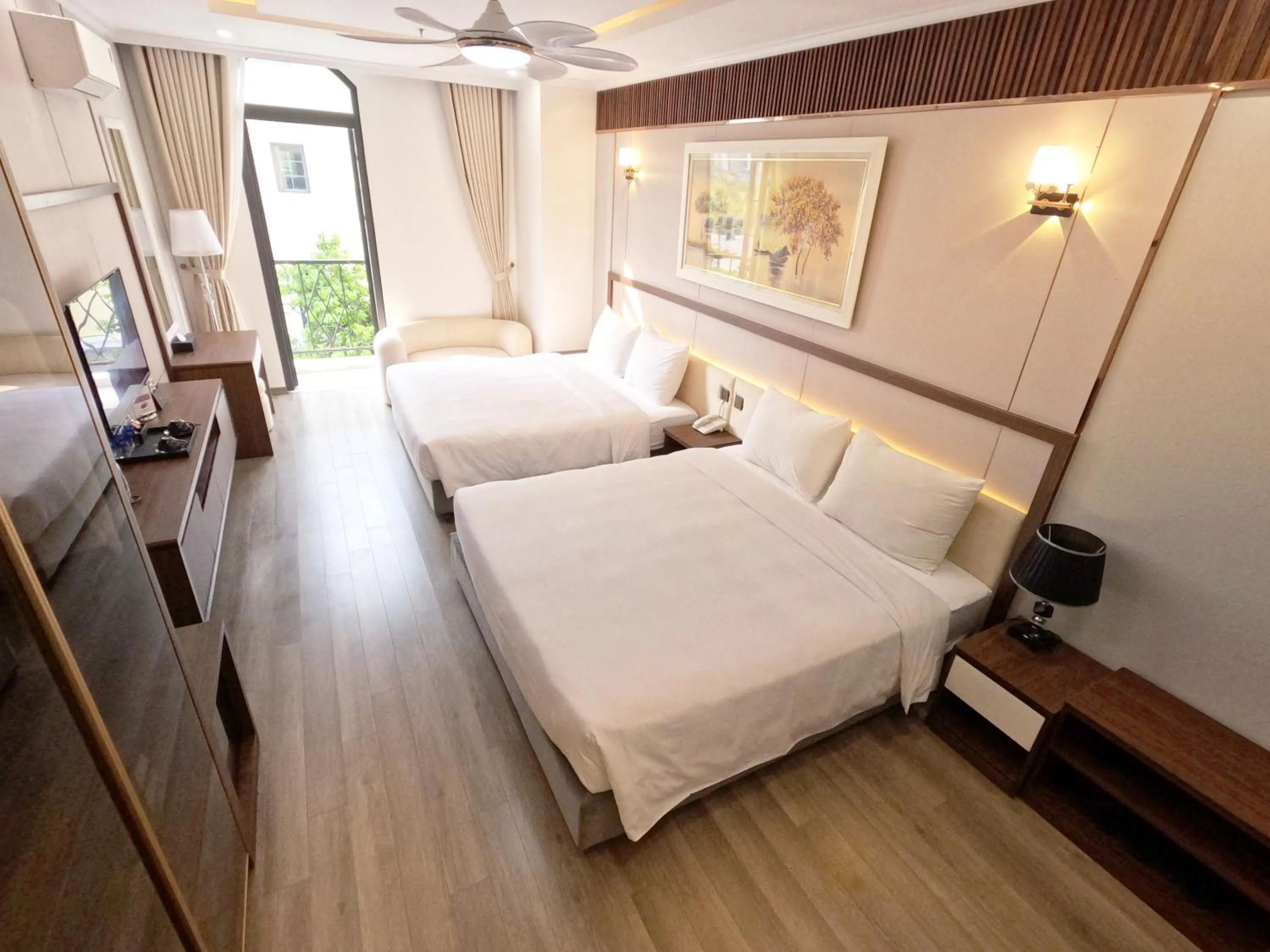 Bed in Halong Lavender Hotel