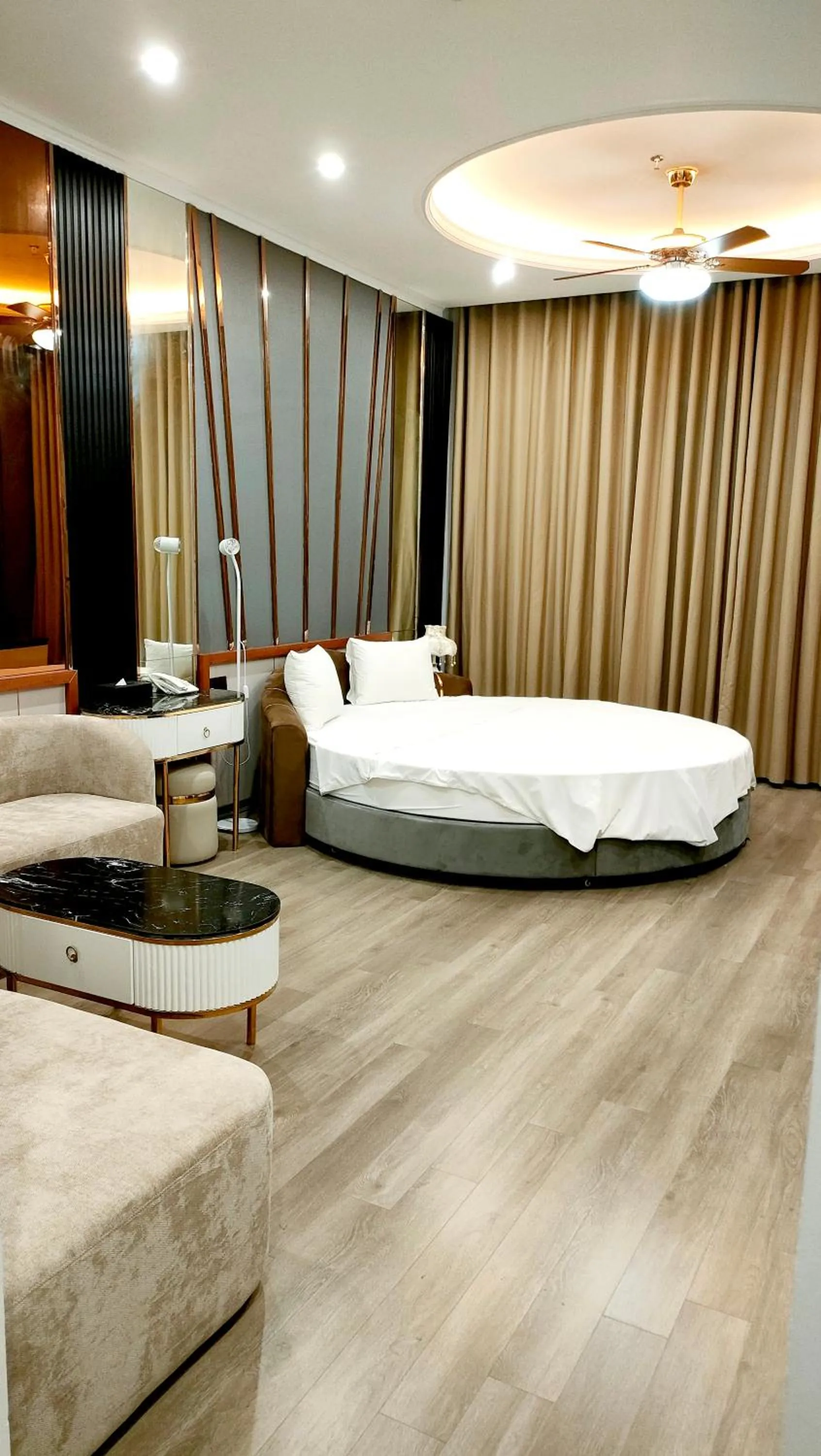 Bed in Halong Lavender Hotel