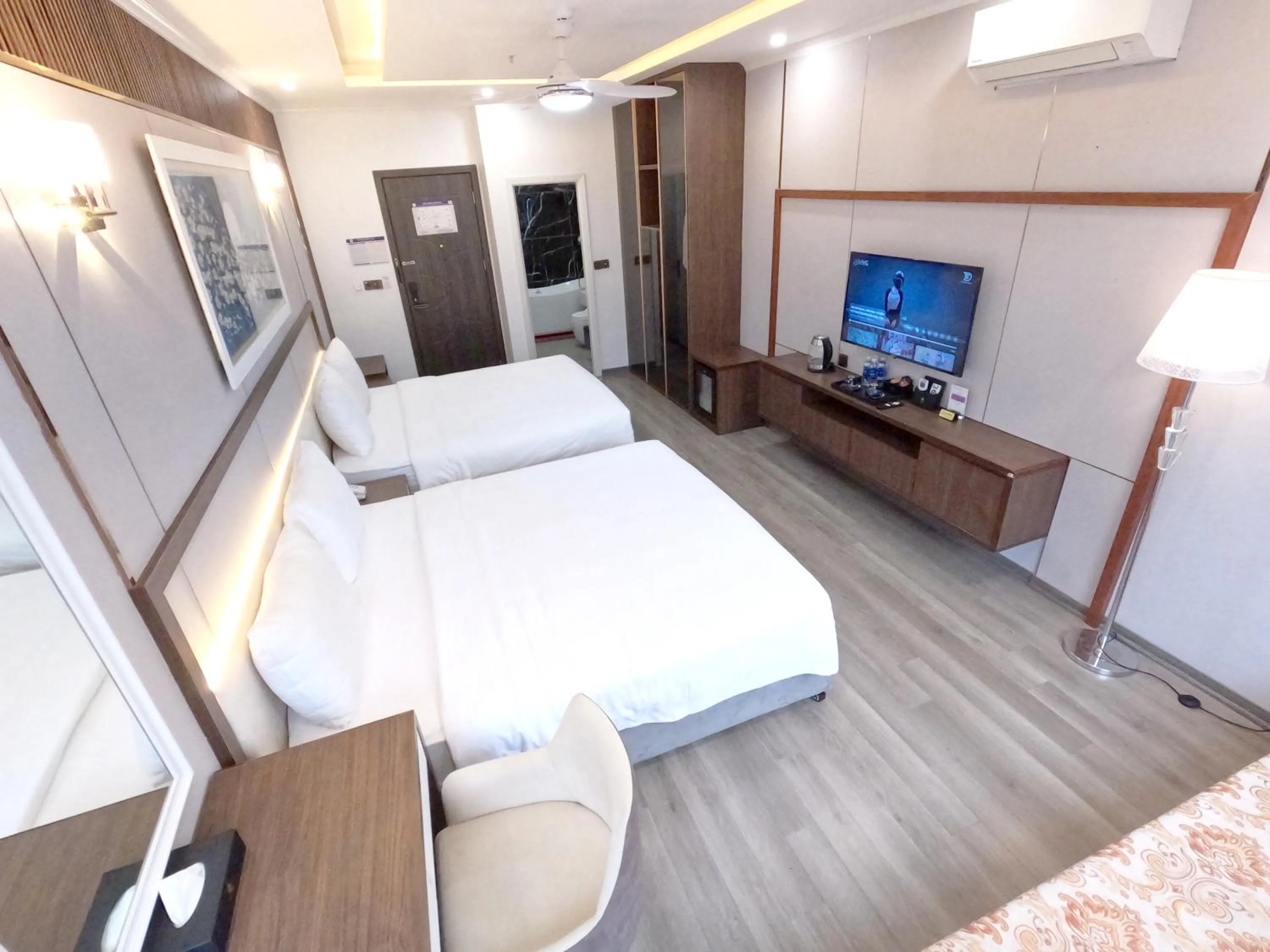 Bed in Halong Lavender Hotel